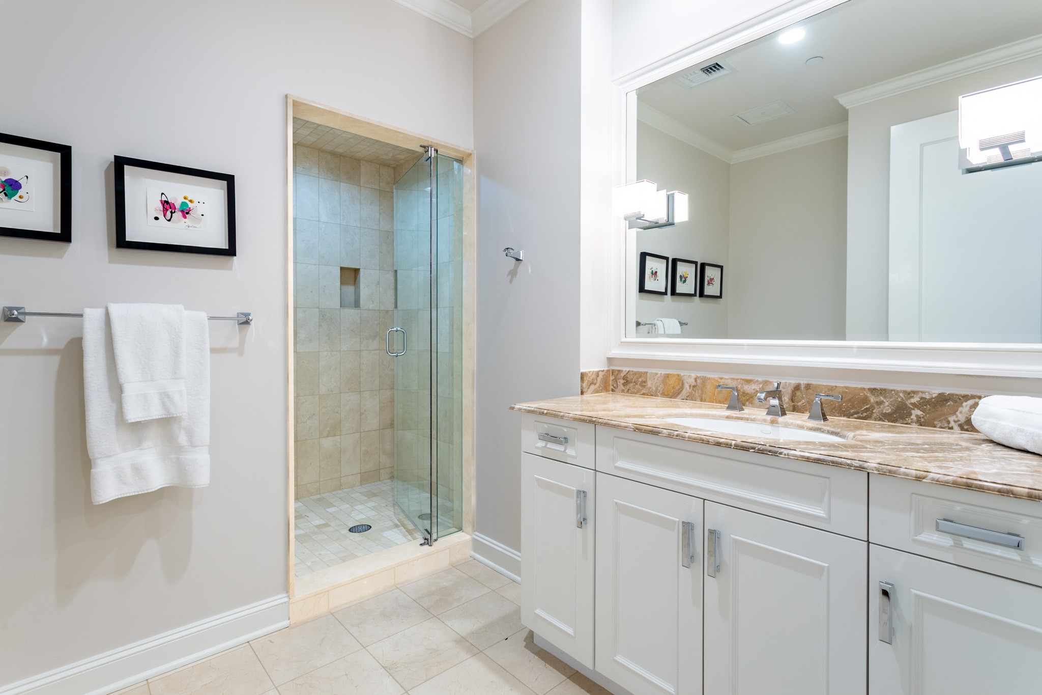 2525 N PEARL Street 1403