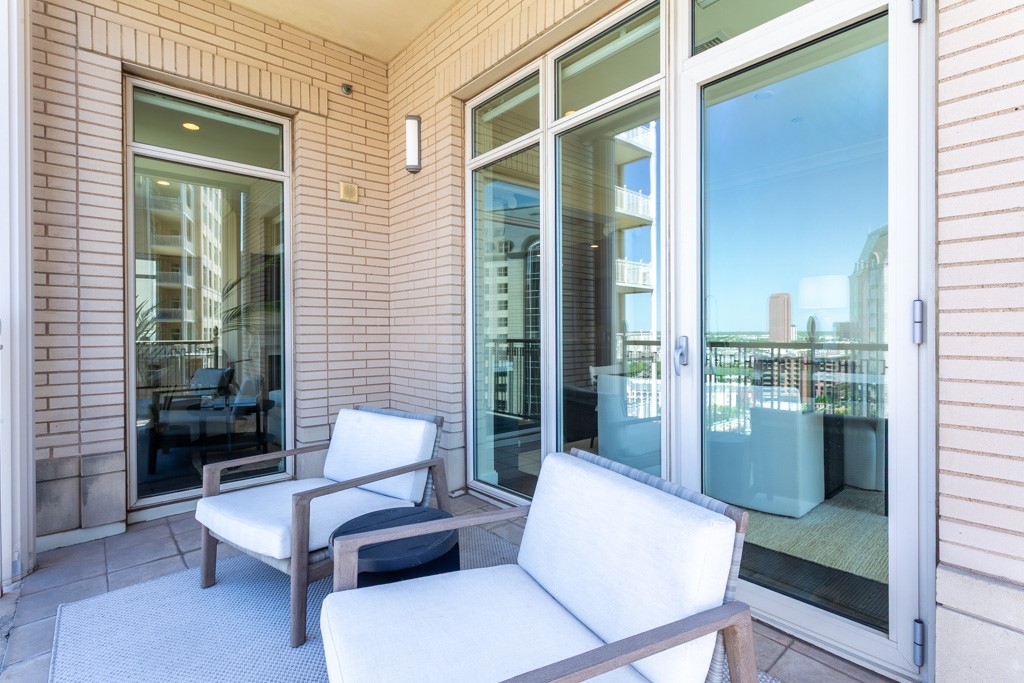 2525 N PEARL Street 1406