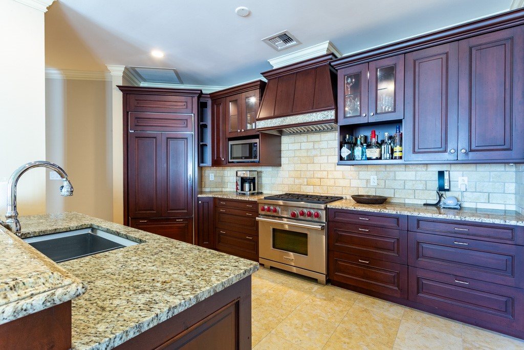 2525 N PEARL Street 1406