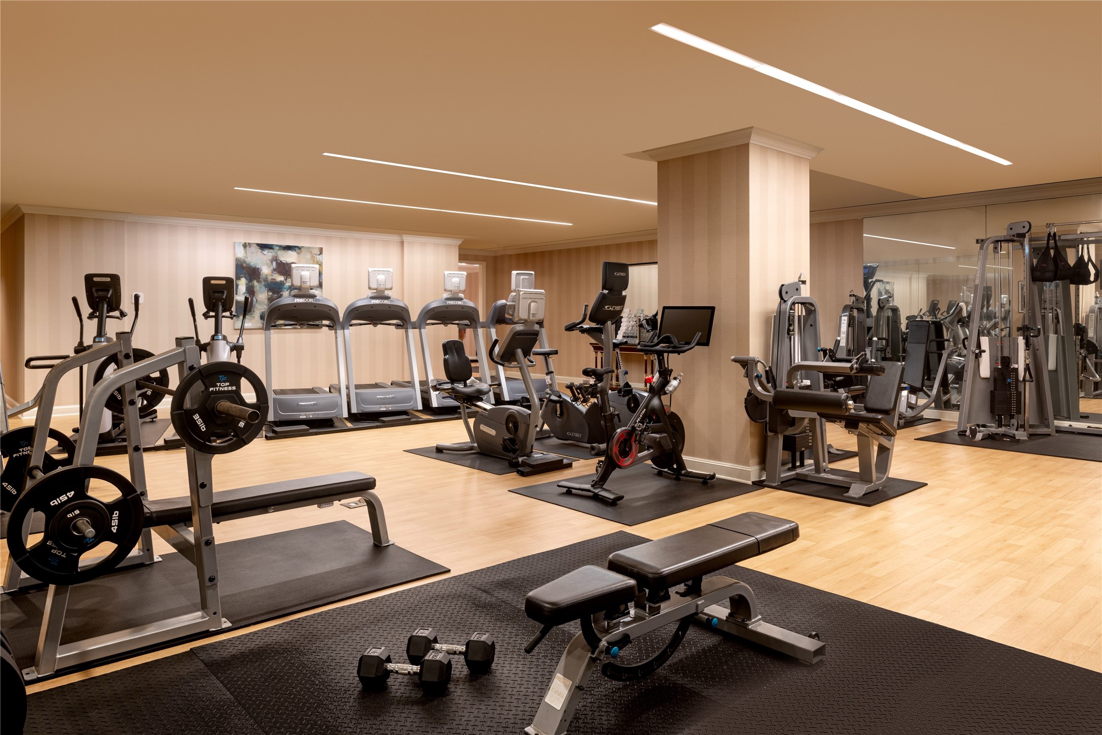 2525 N Pearl Street 1704