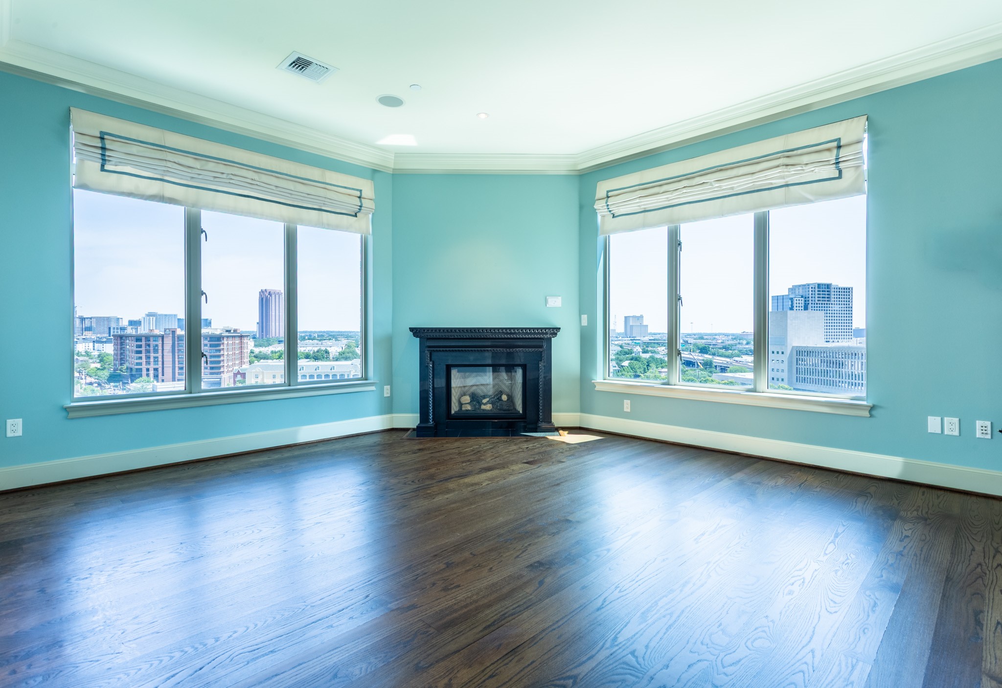 2525 N PEARL Street 1002