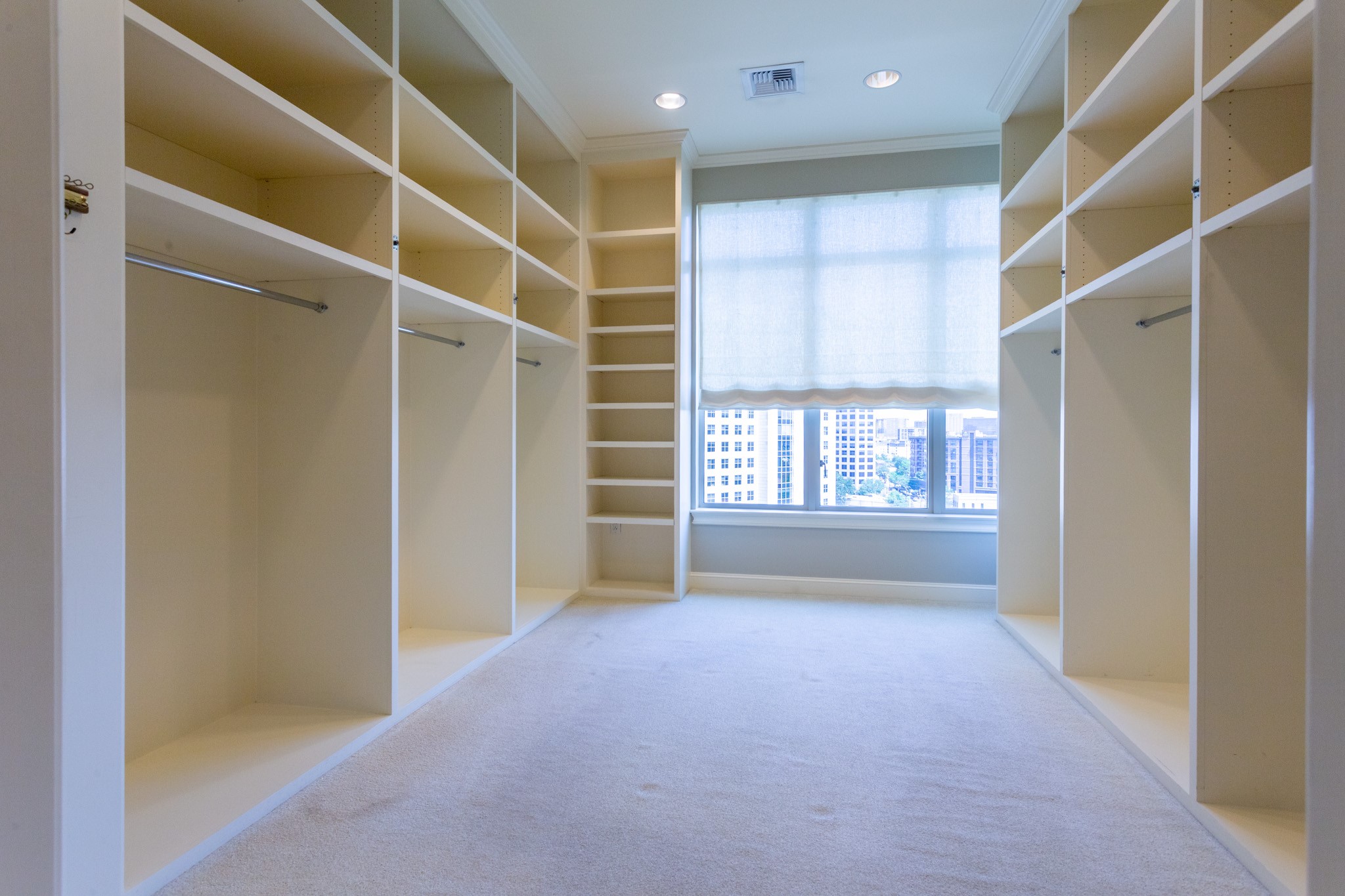 2525 N PEARL Street 1002