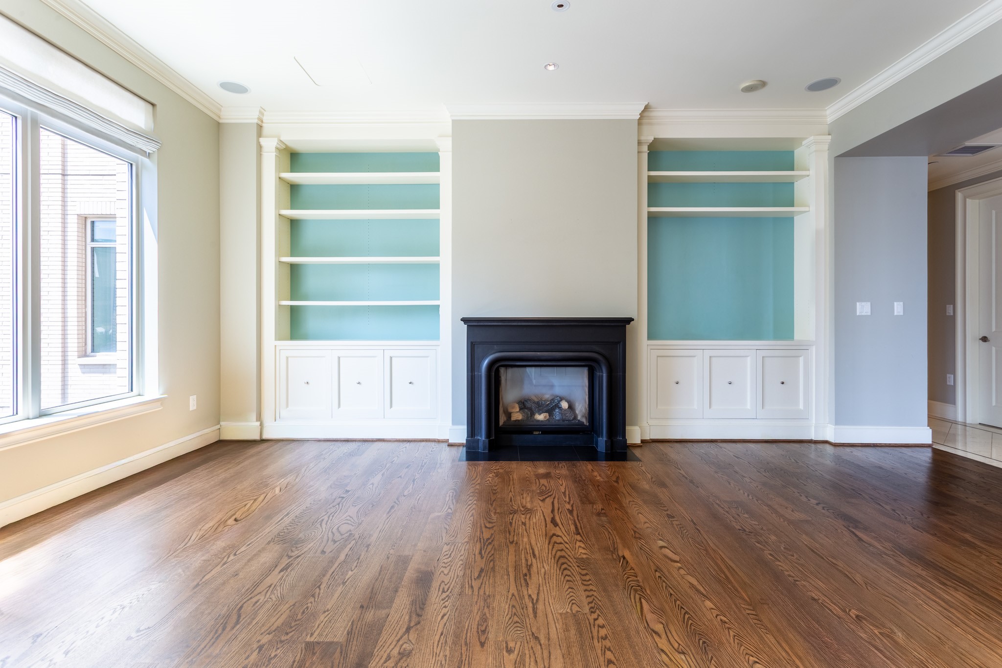 2525 N PEARL Street 1002