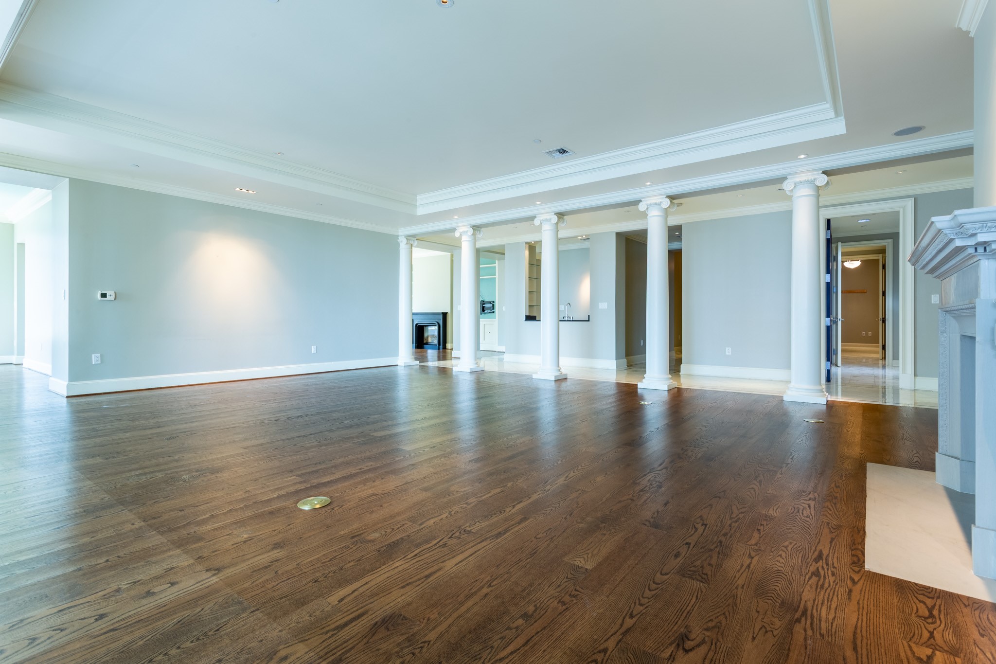 2525 N PEARL Street 1002