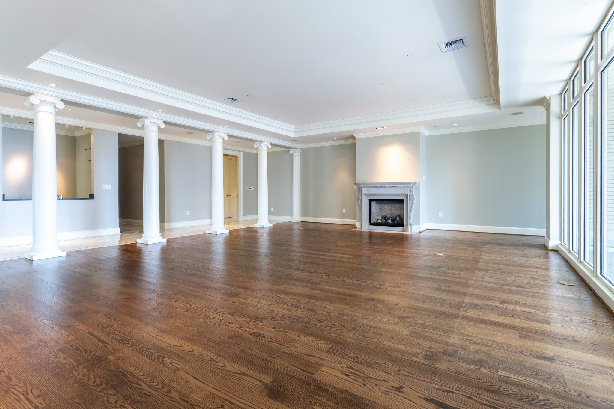 2525 N PEARL Street 1002