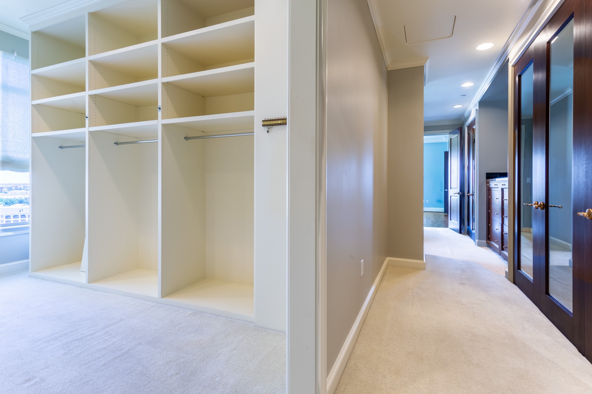 2525 N PEARL Street 1002