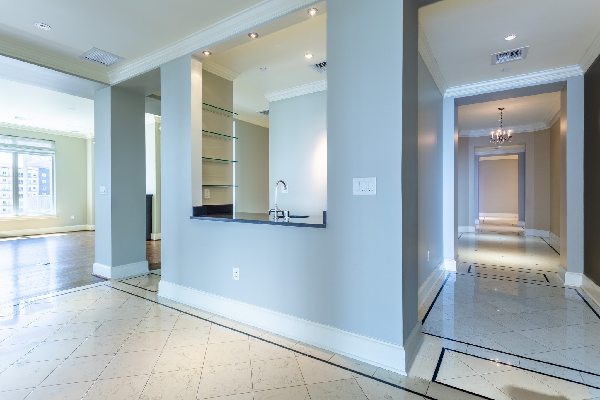 2525 N PEARL Street 1002