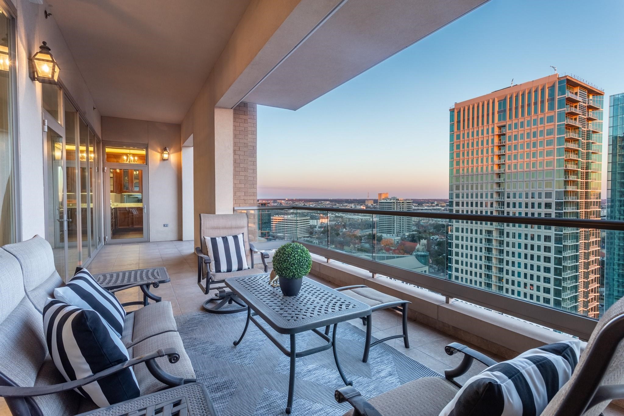 2300 WOLF Street 19A