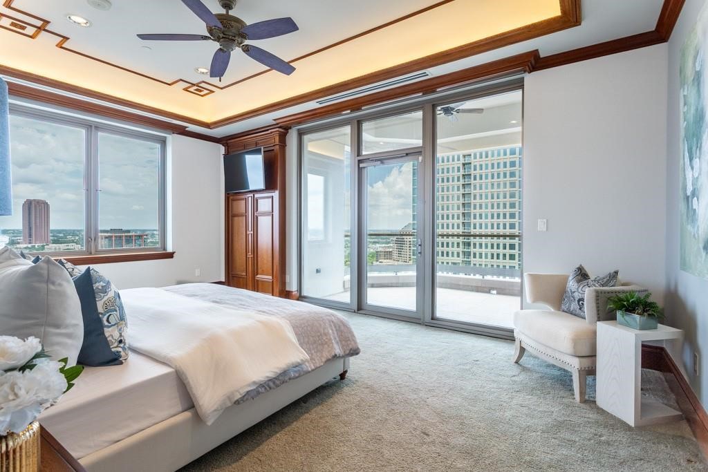 2300 WOLF Street 19A