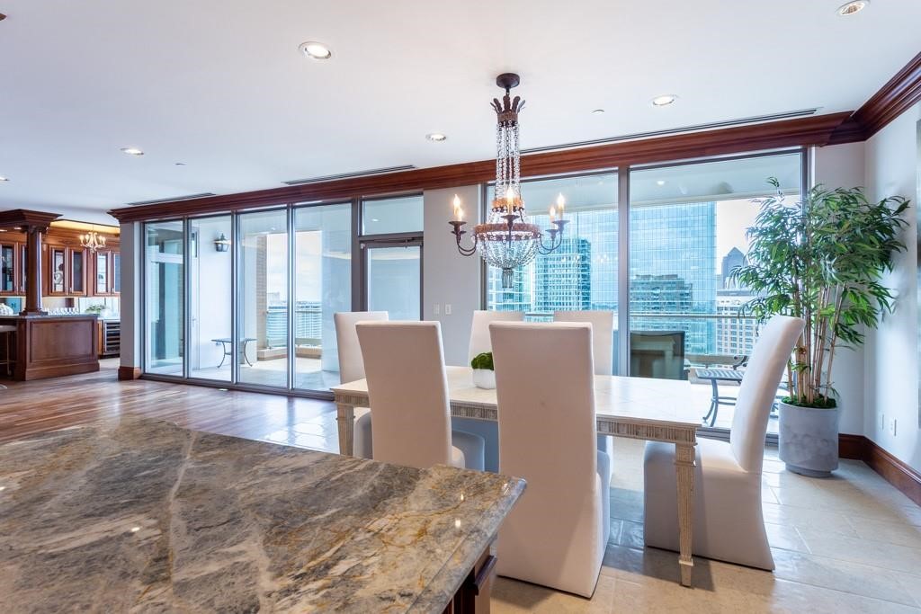 2300 WOLF Street 19A