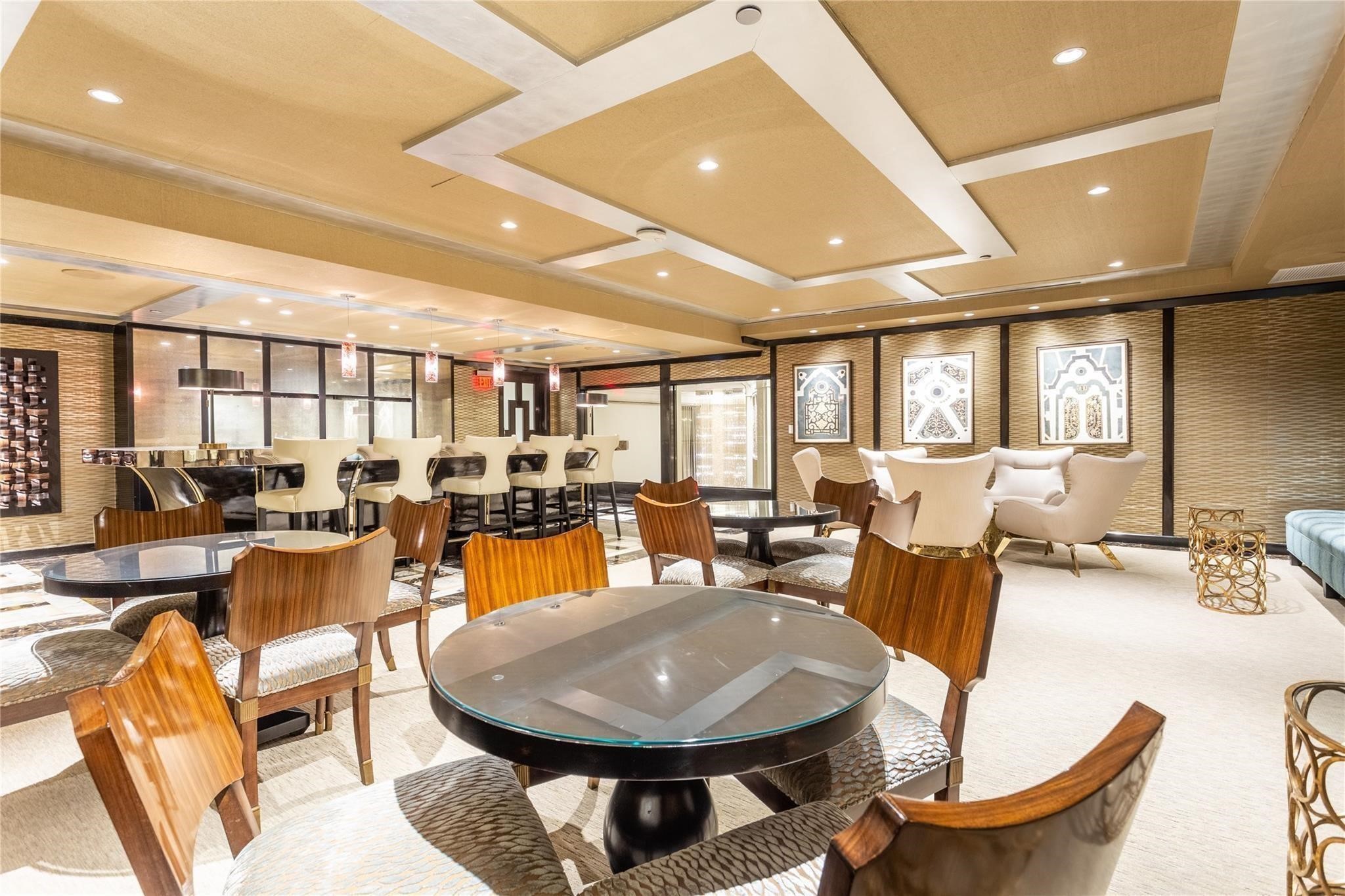 2300 WOLF Street 19A