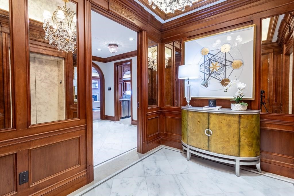 2300 WOLF Street 19A