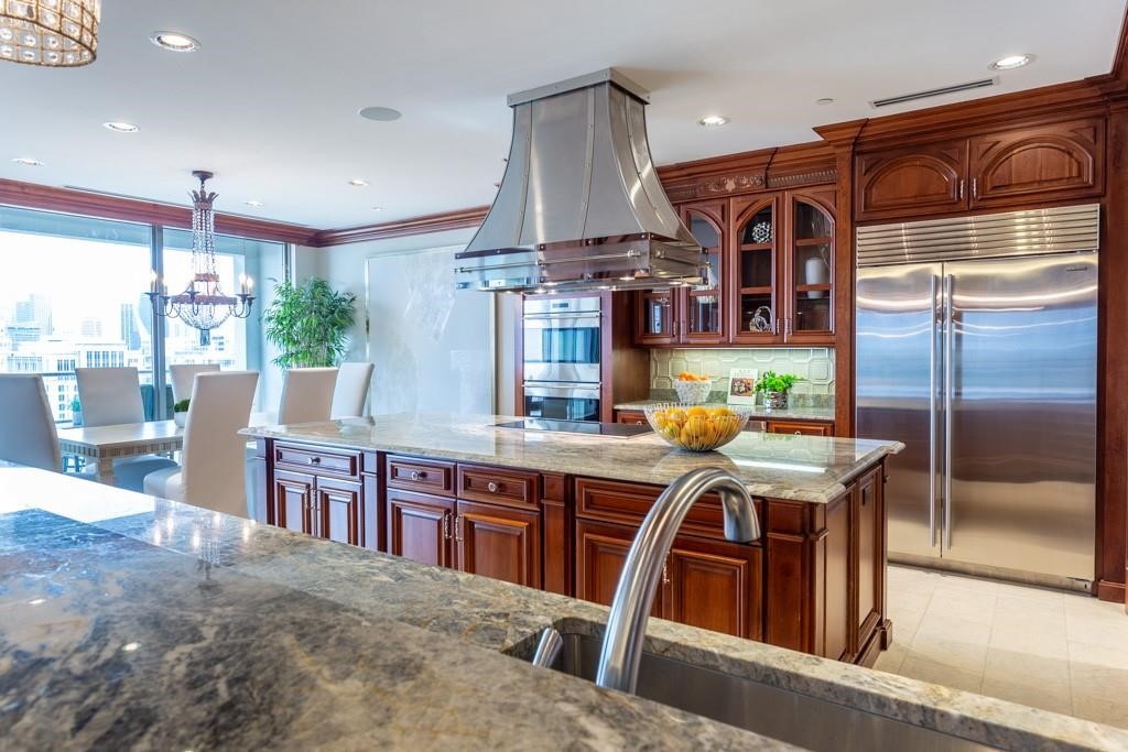 2300 WOLF Street 19A