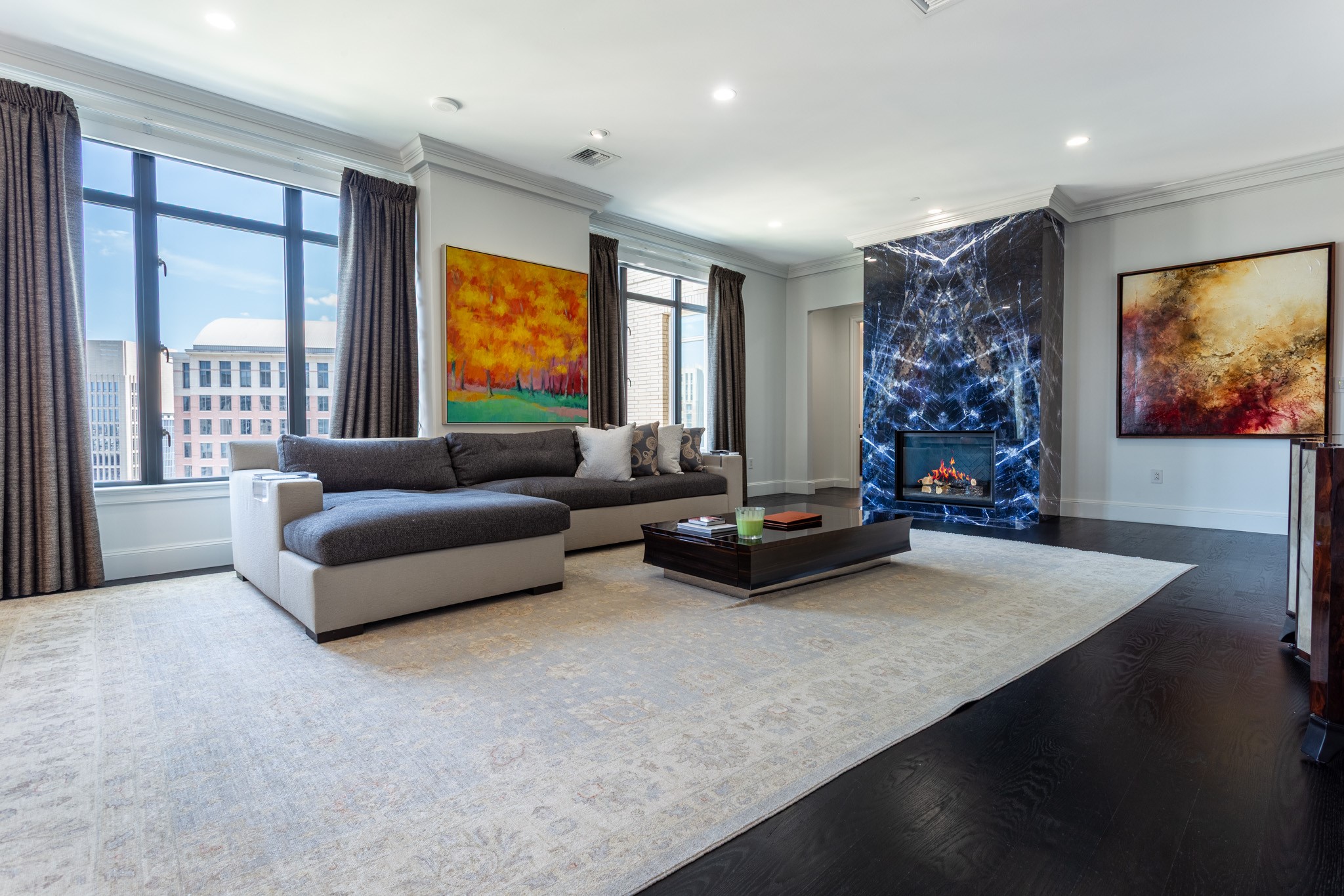 2525 N PEARL Street 1601