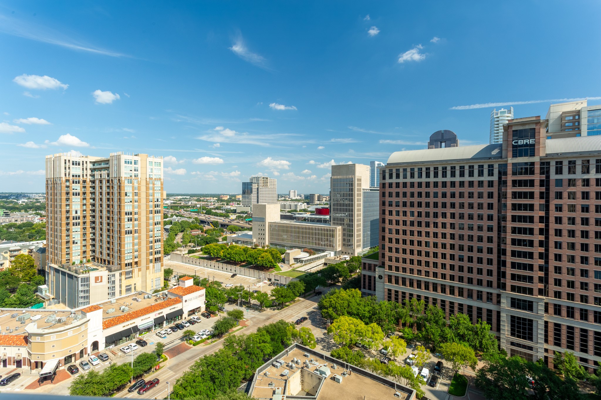 2525 N PEARL Street 1601
