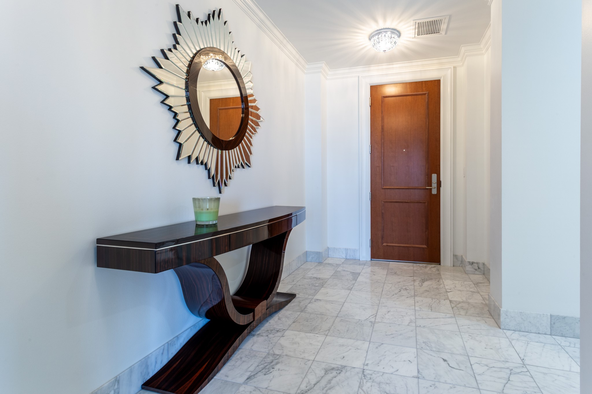 2525 N PEARL Street 1601