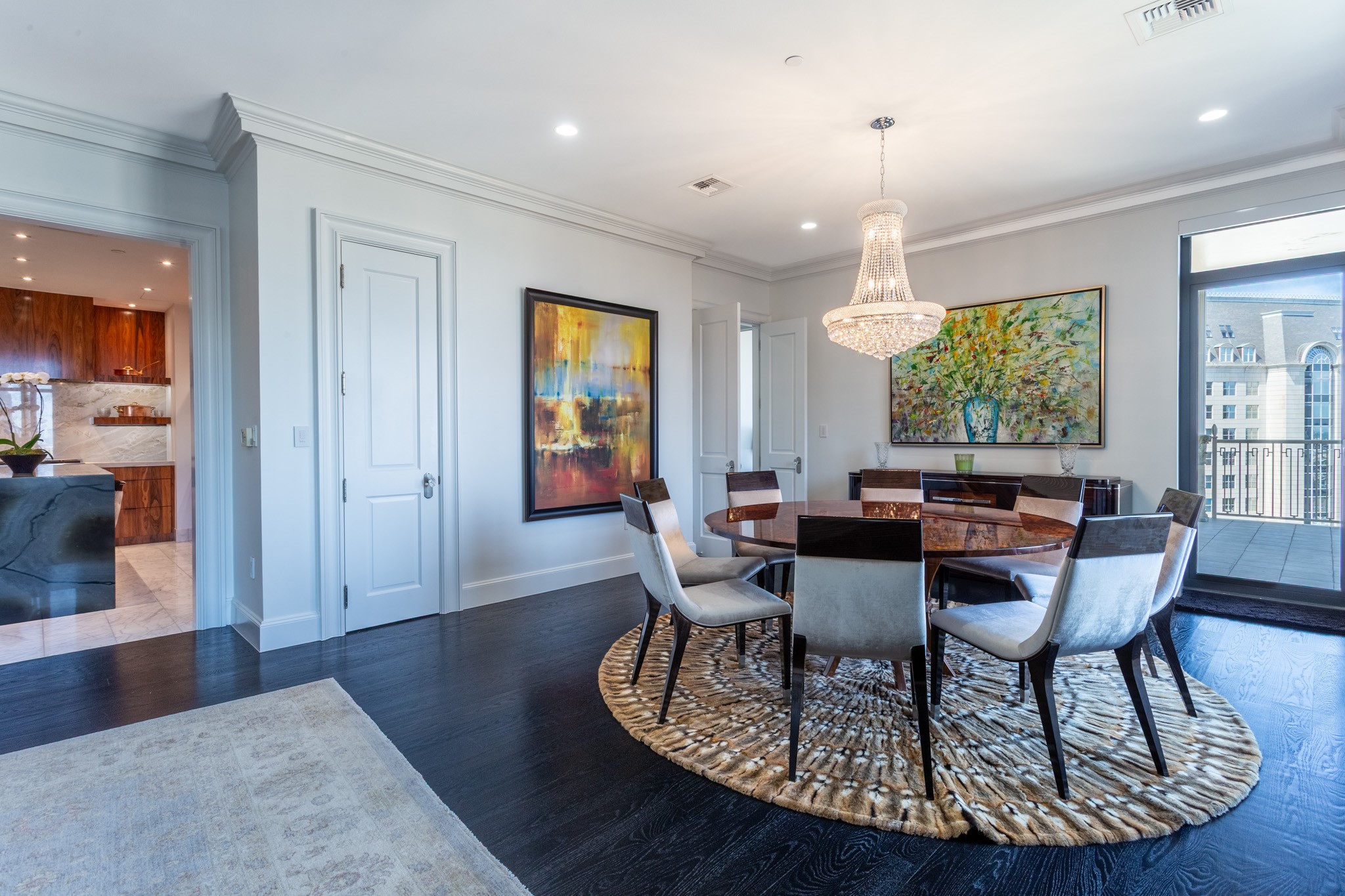 2525 N PEARL Street 1601