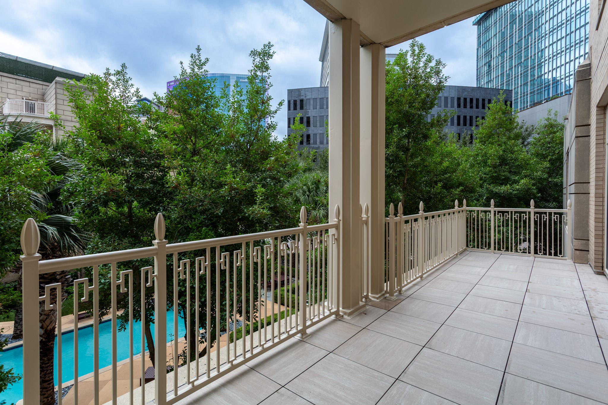 2555 N PEARL Street 201F