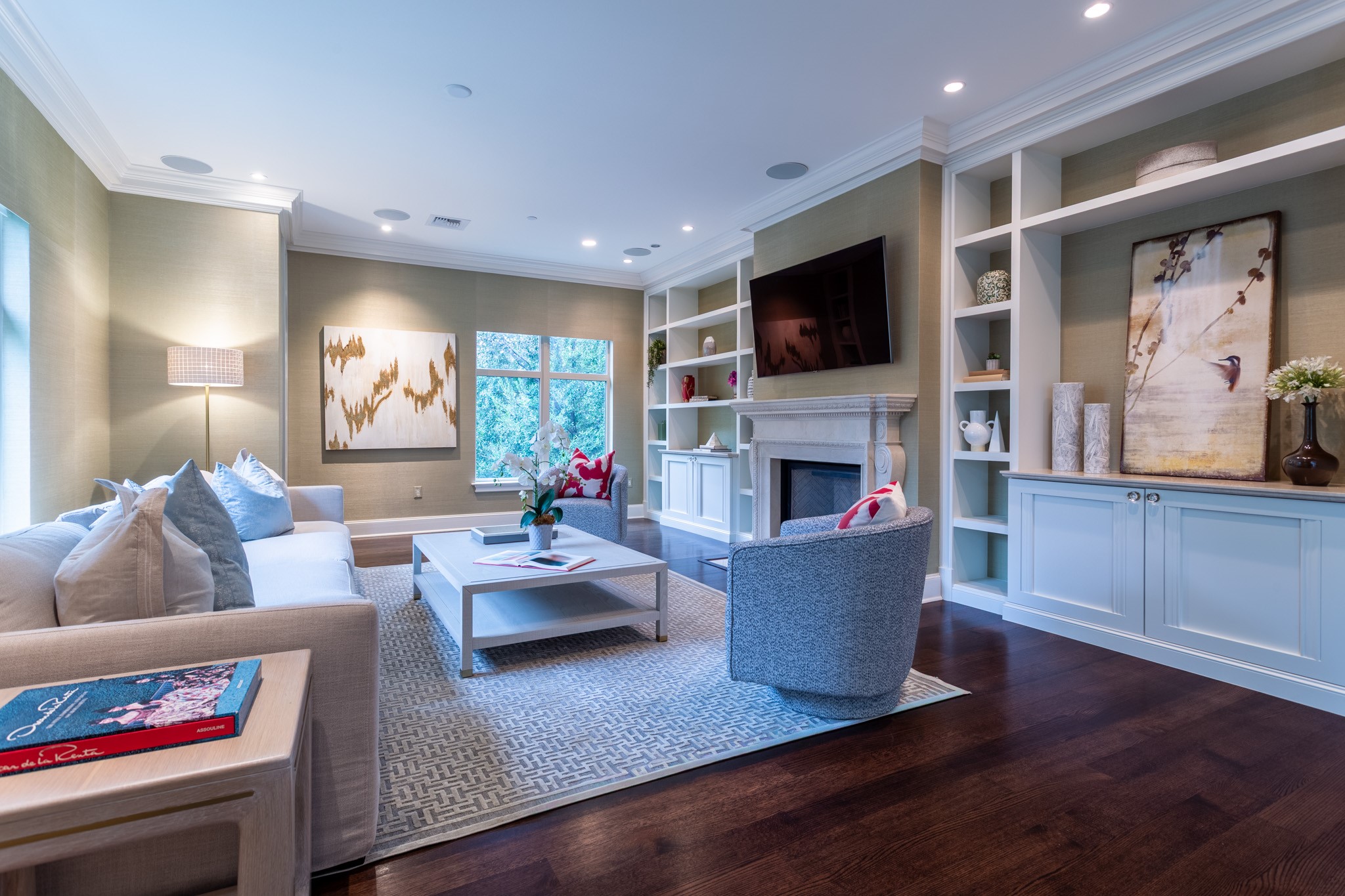 2555 N PEARL Street 201F