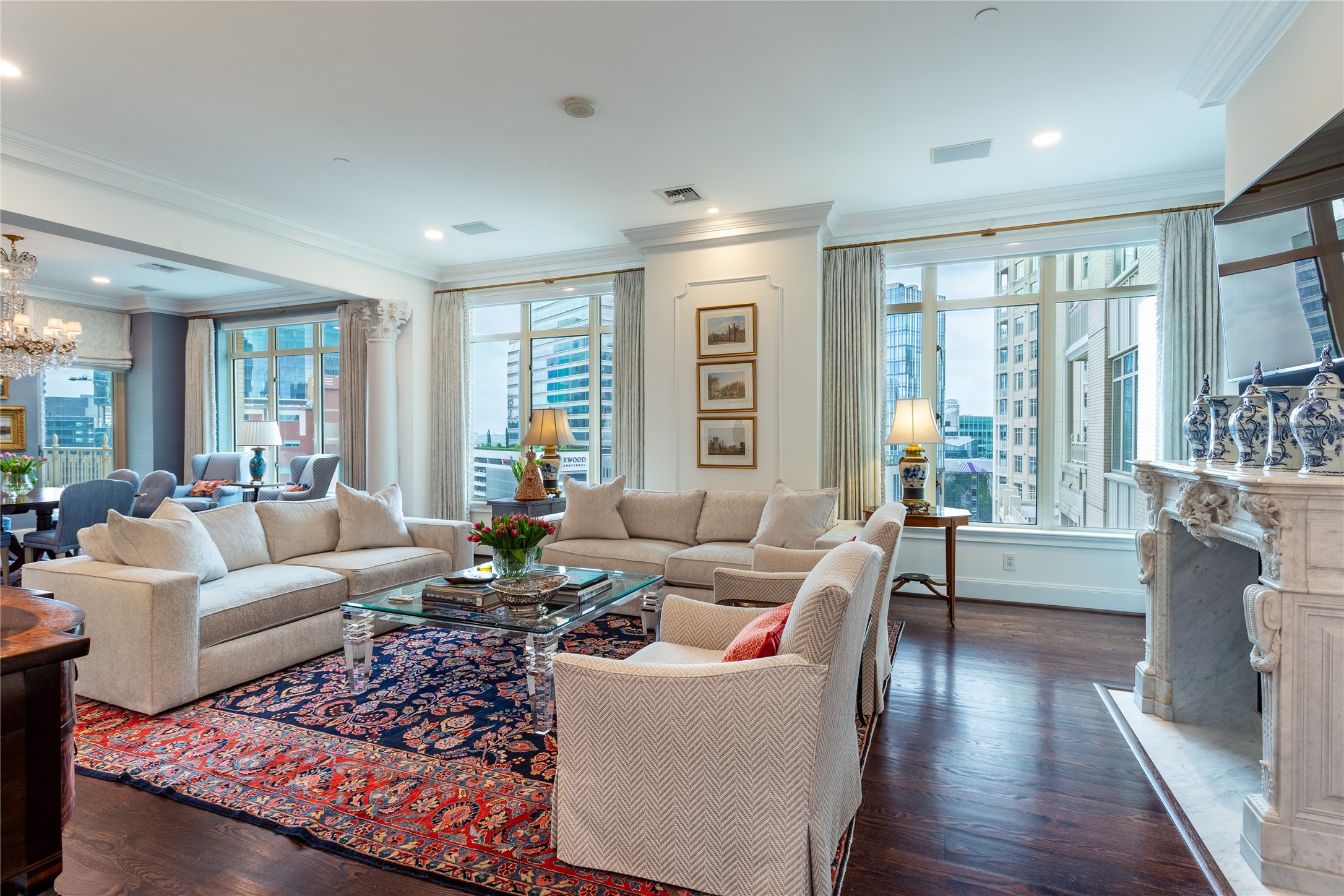 2525 N PEARL Street 1004