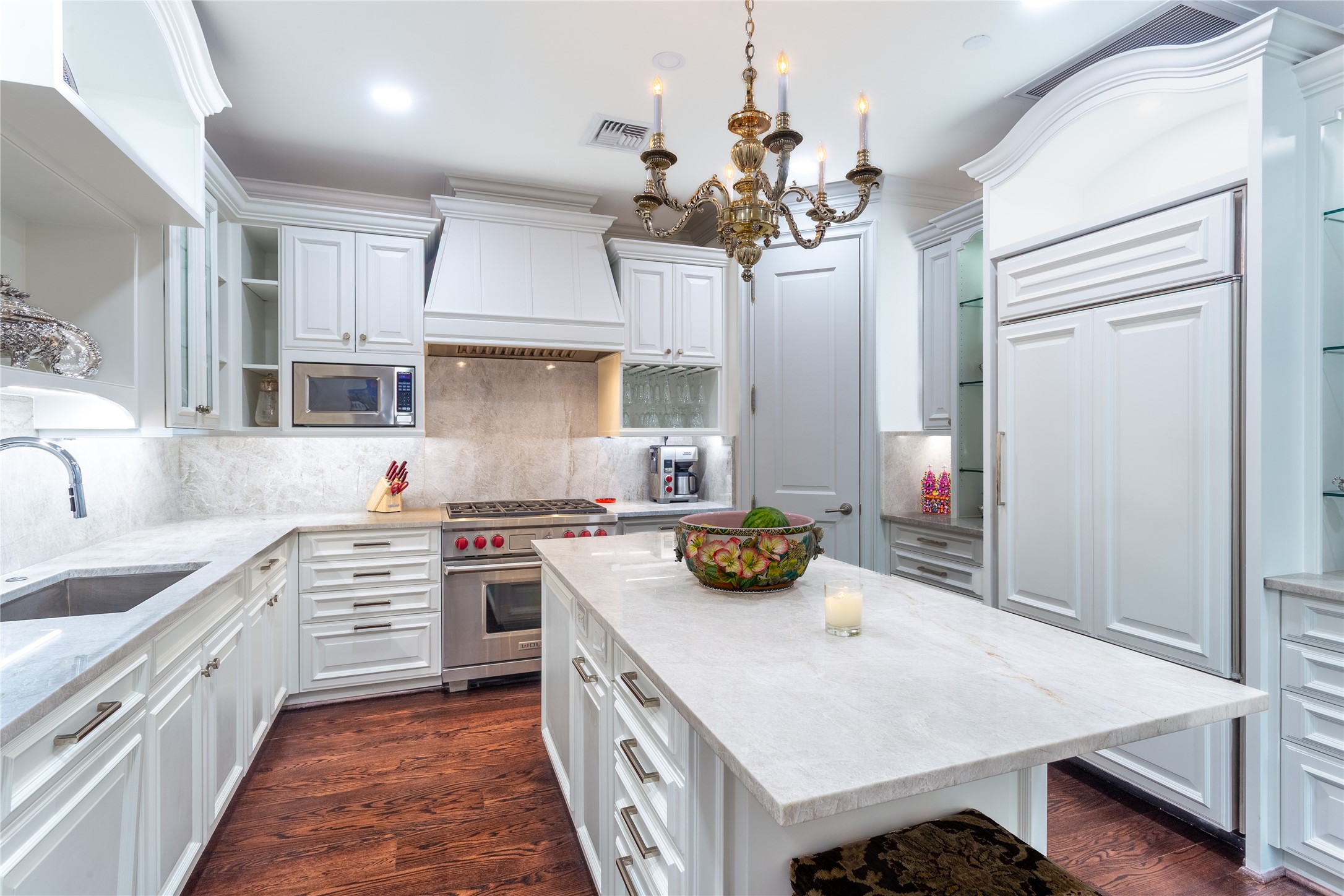 2525 N PEARL Street 1004