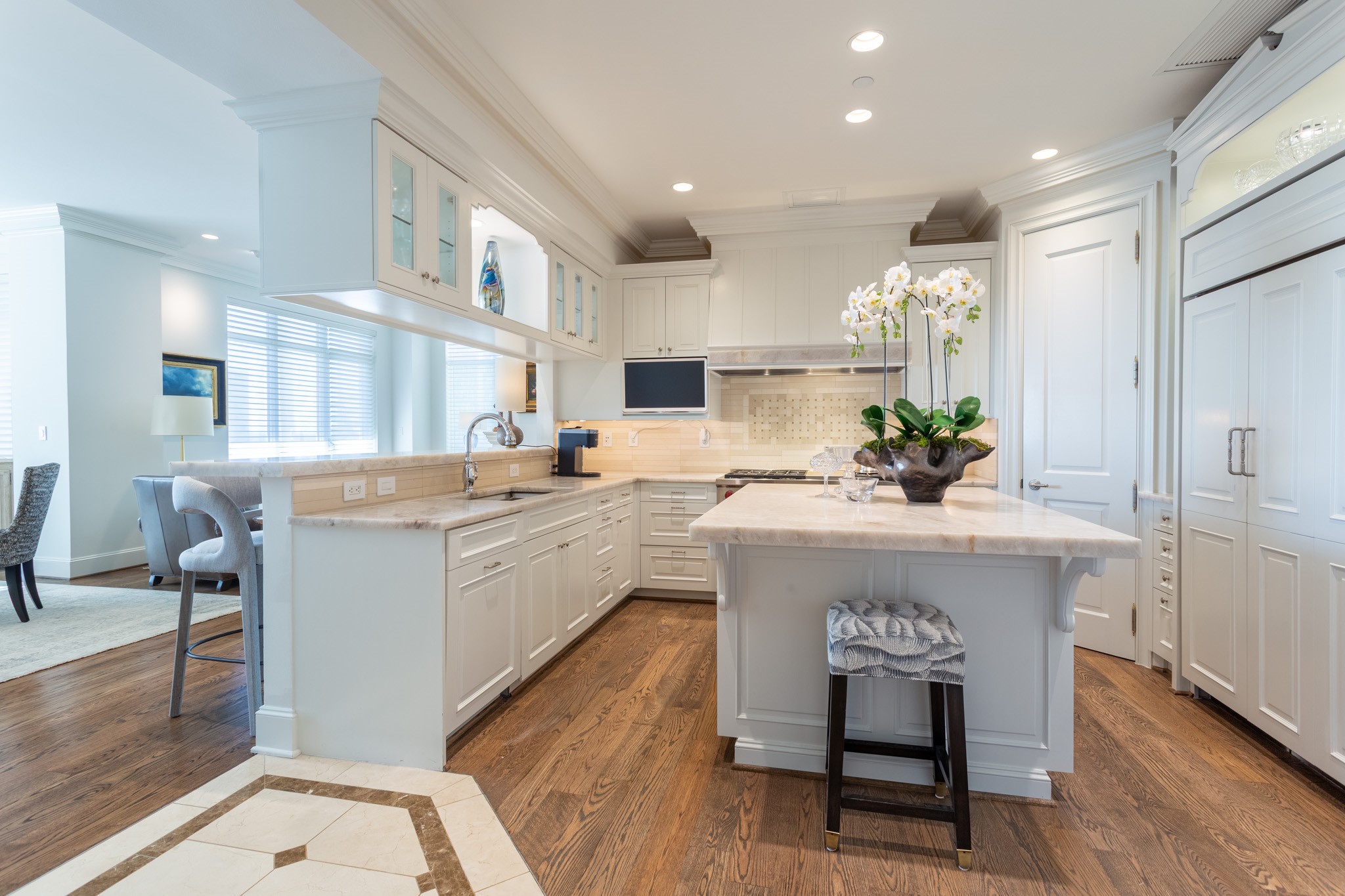 2525 N PEARL Street 1005