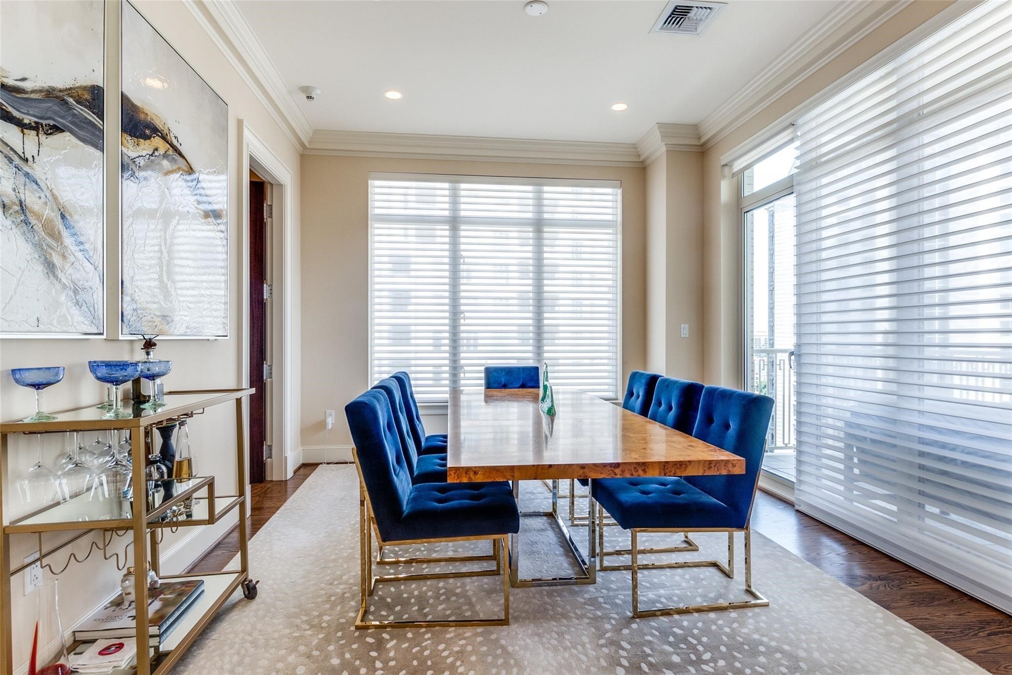 2525 N PEARL Street 1106