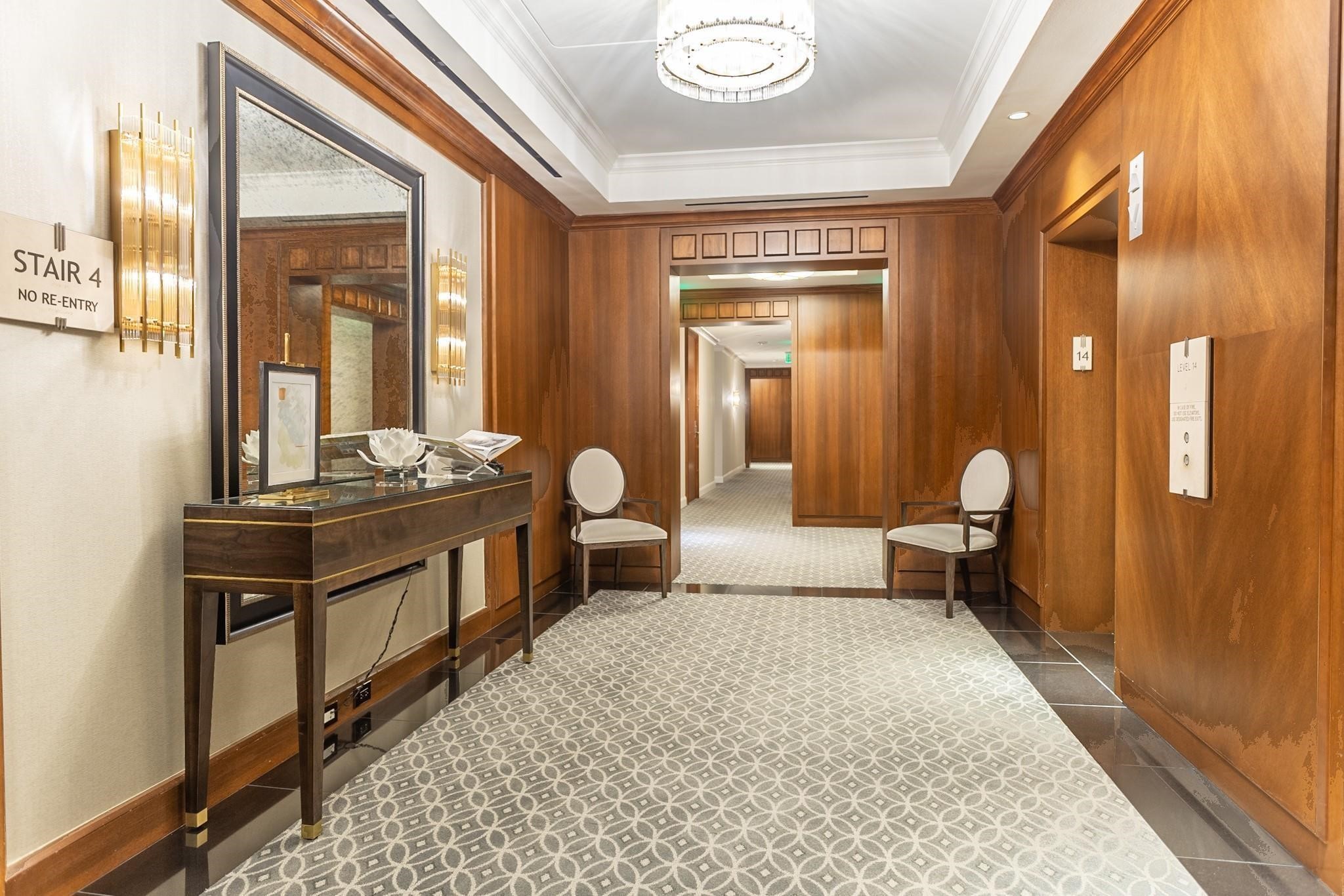 2525 N PEARL Street 1106