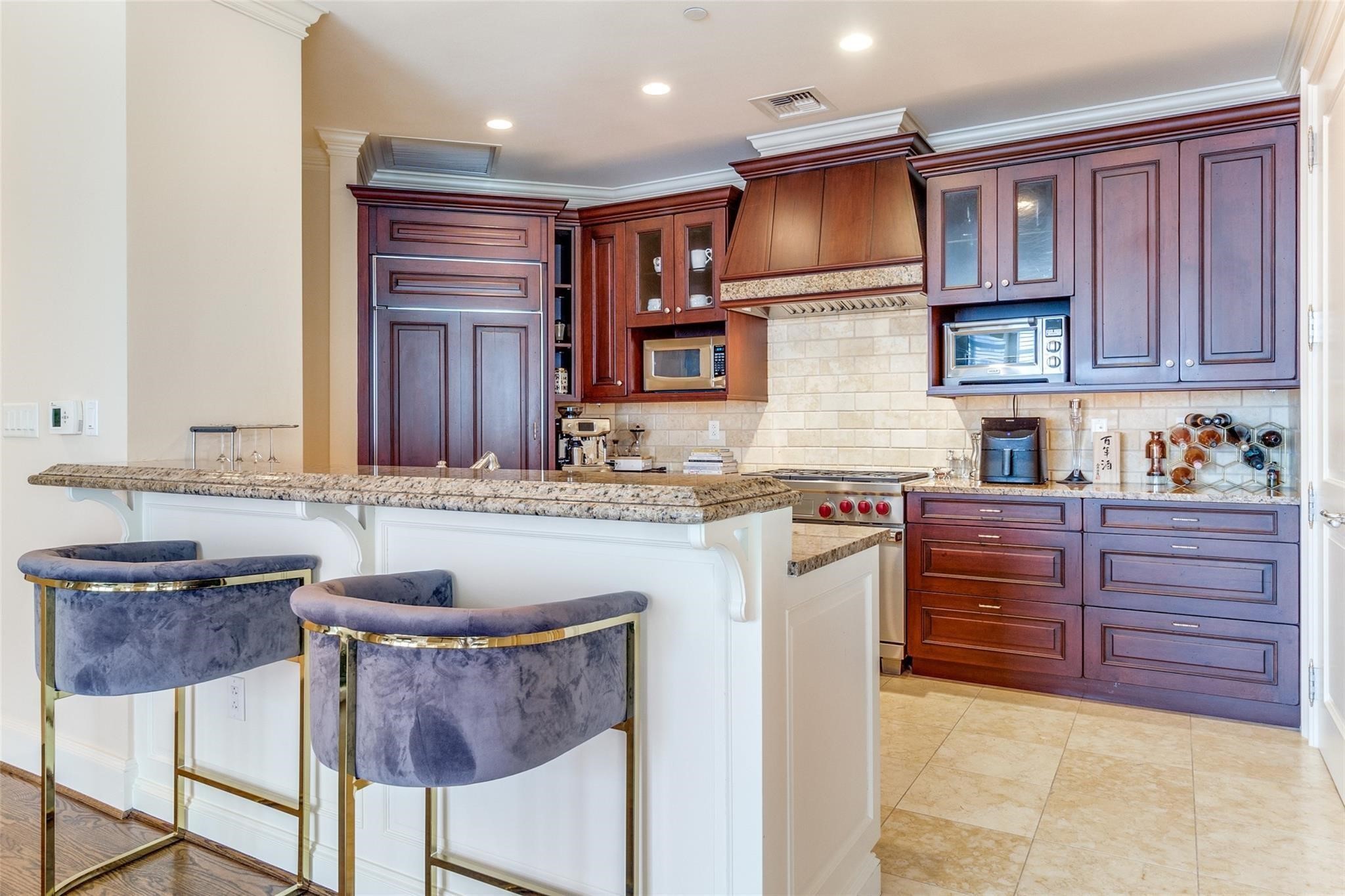 2525 N PEARL Street 1106