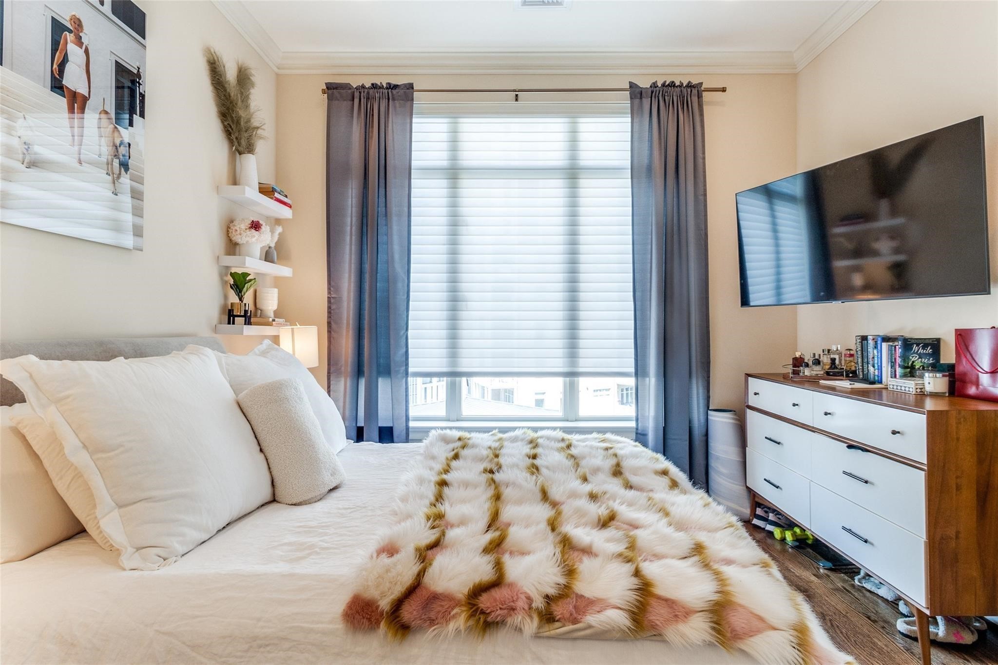 2525 N PEARL Street 1106