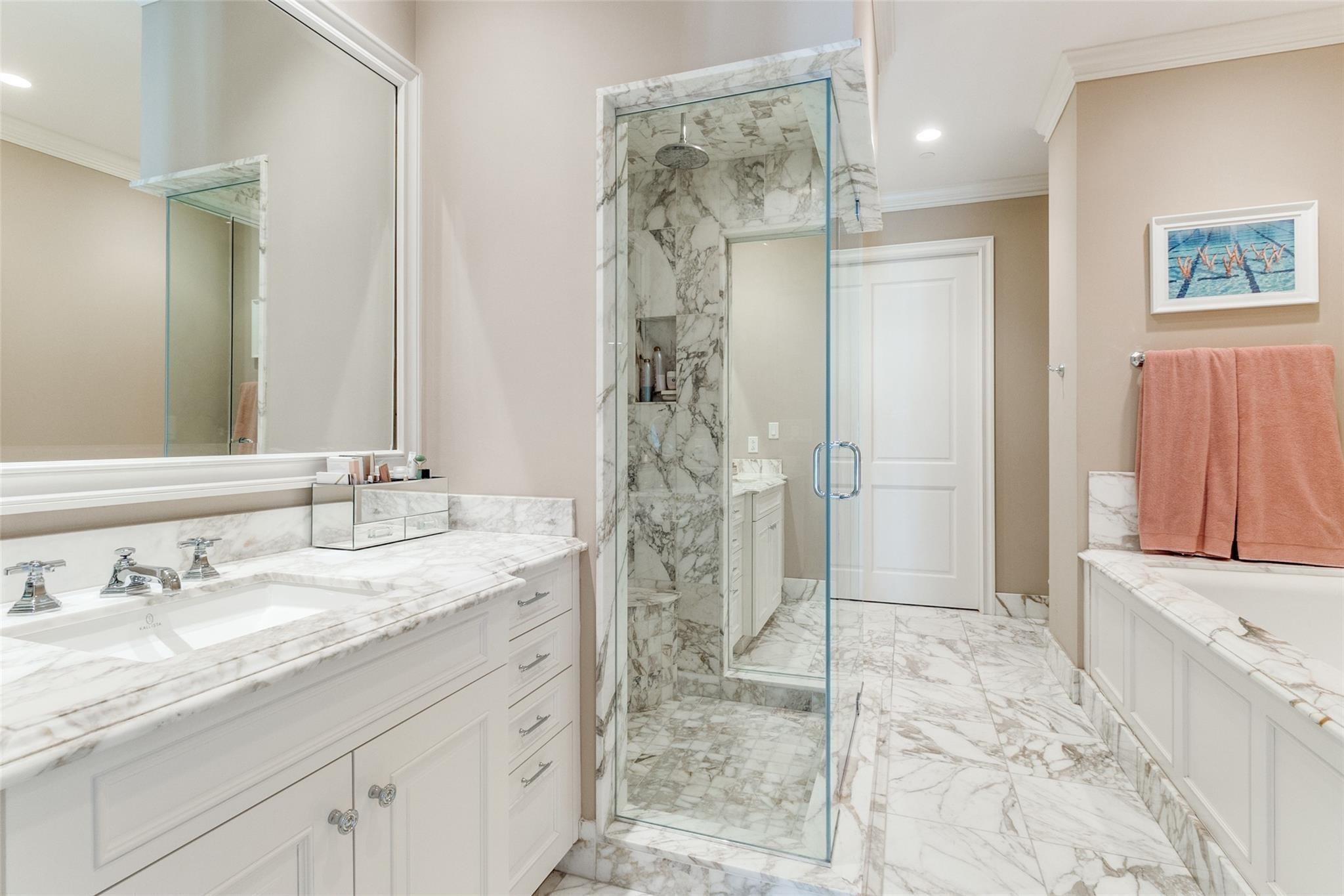 2525 N PEARL Street 1106