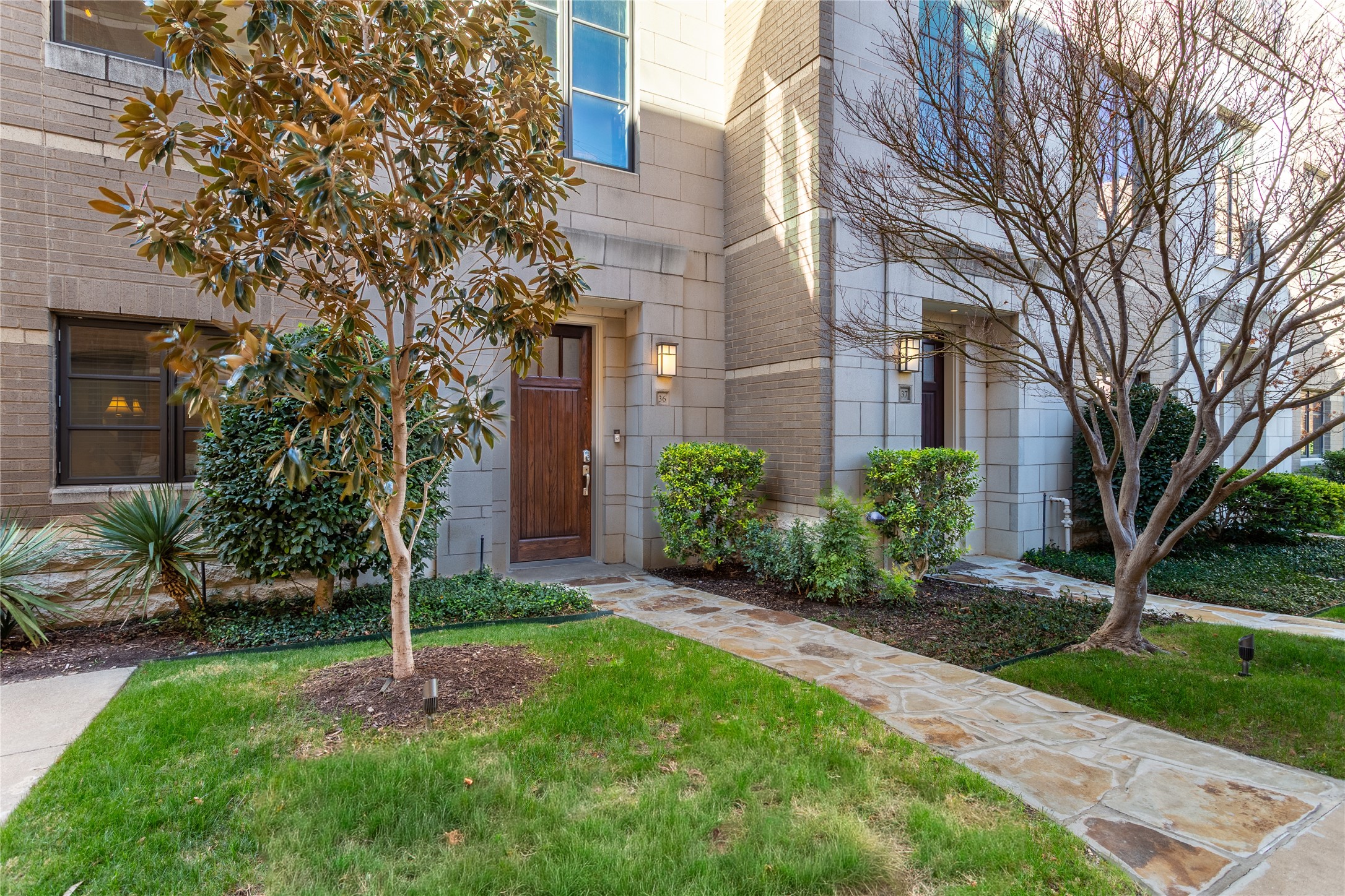 3210 CARLISLE Street 36