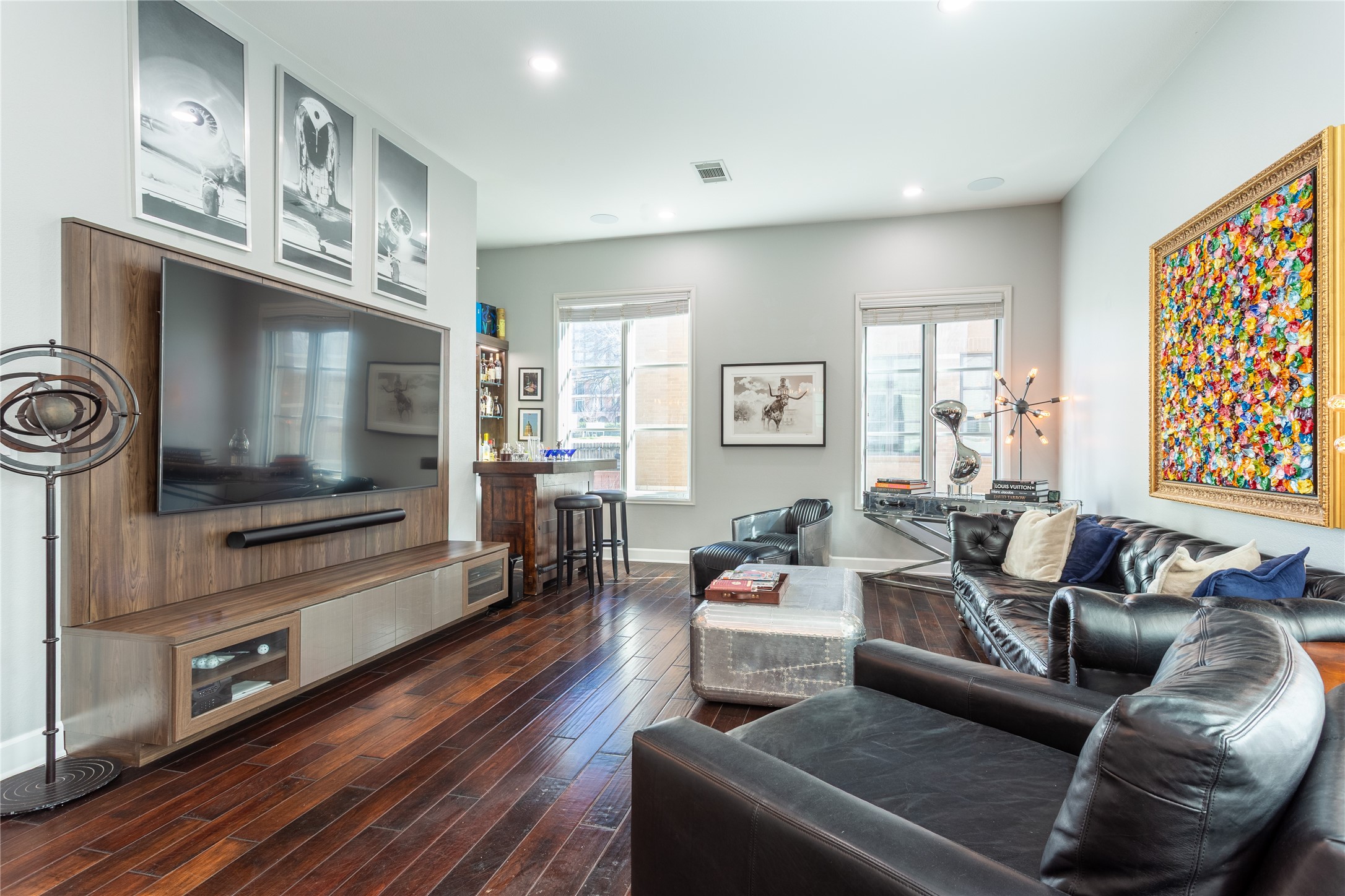 3210 CARLISLE Street 36