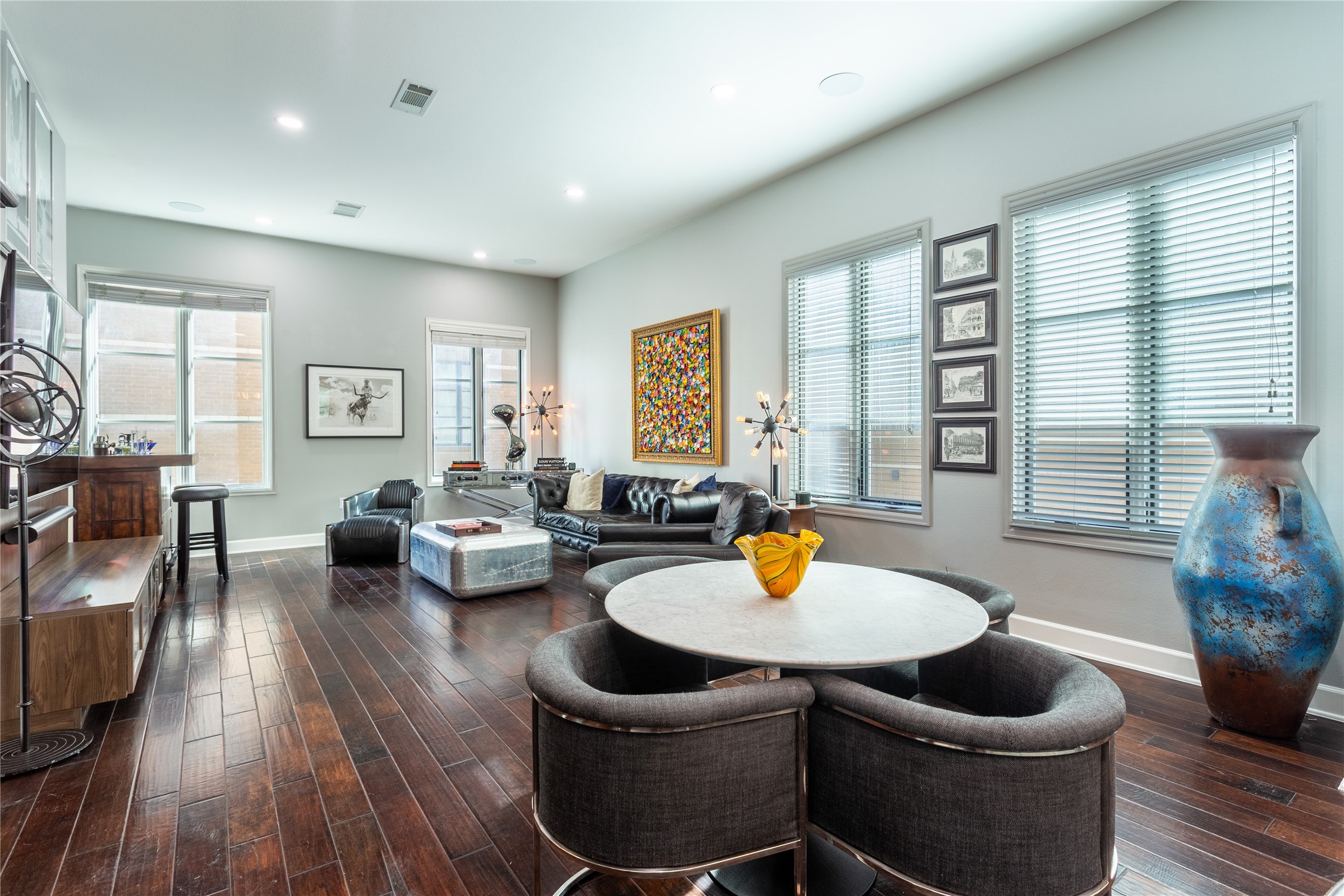 3210 CARLISLE Street 36