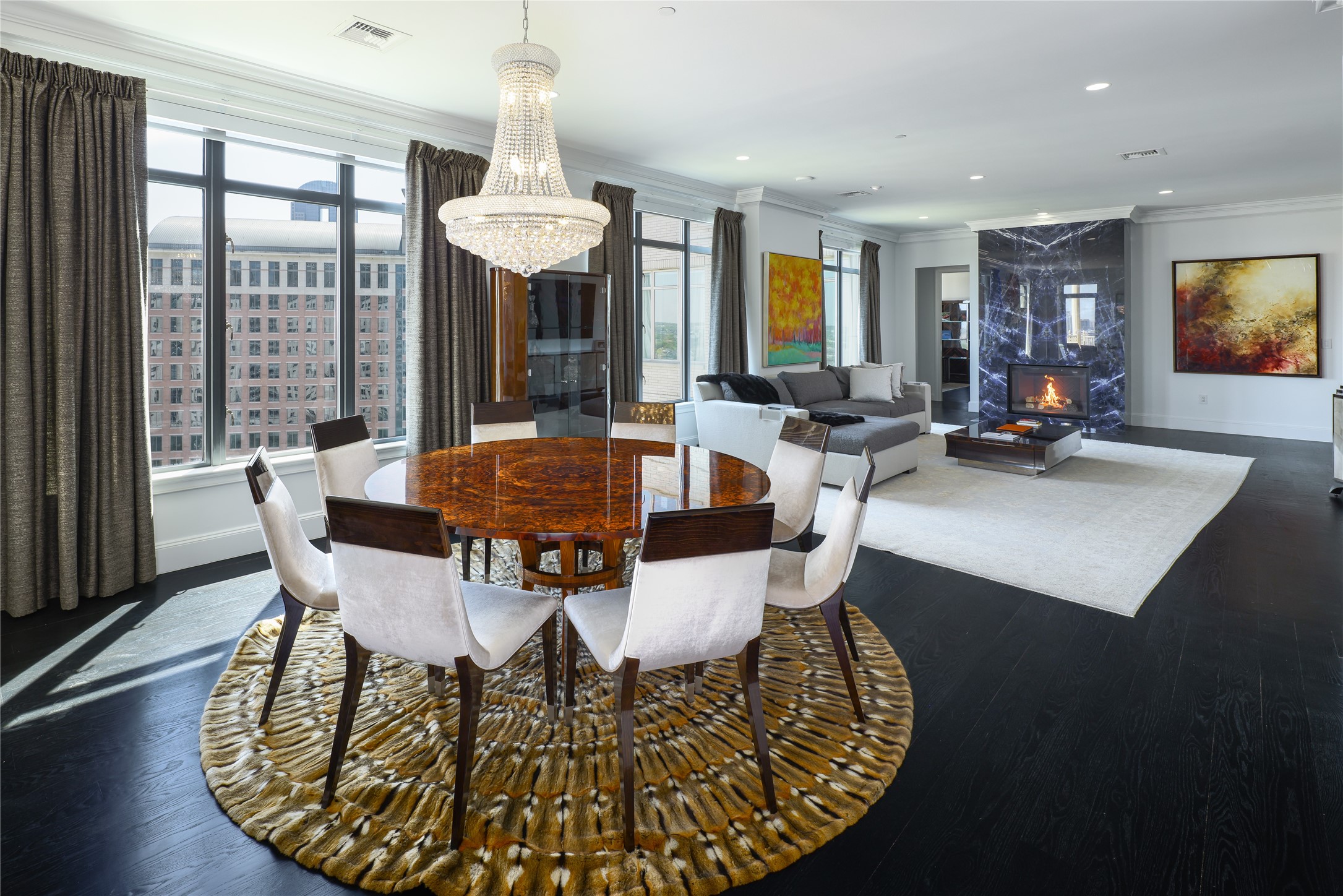 2525 N PEARL Street 1601A