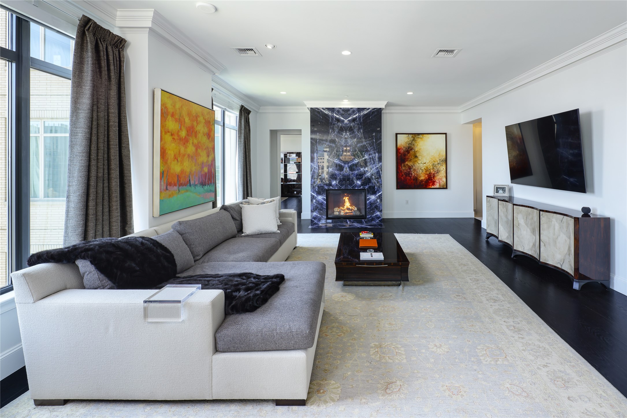 2525 N PEARL Street 1601A