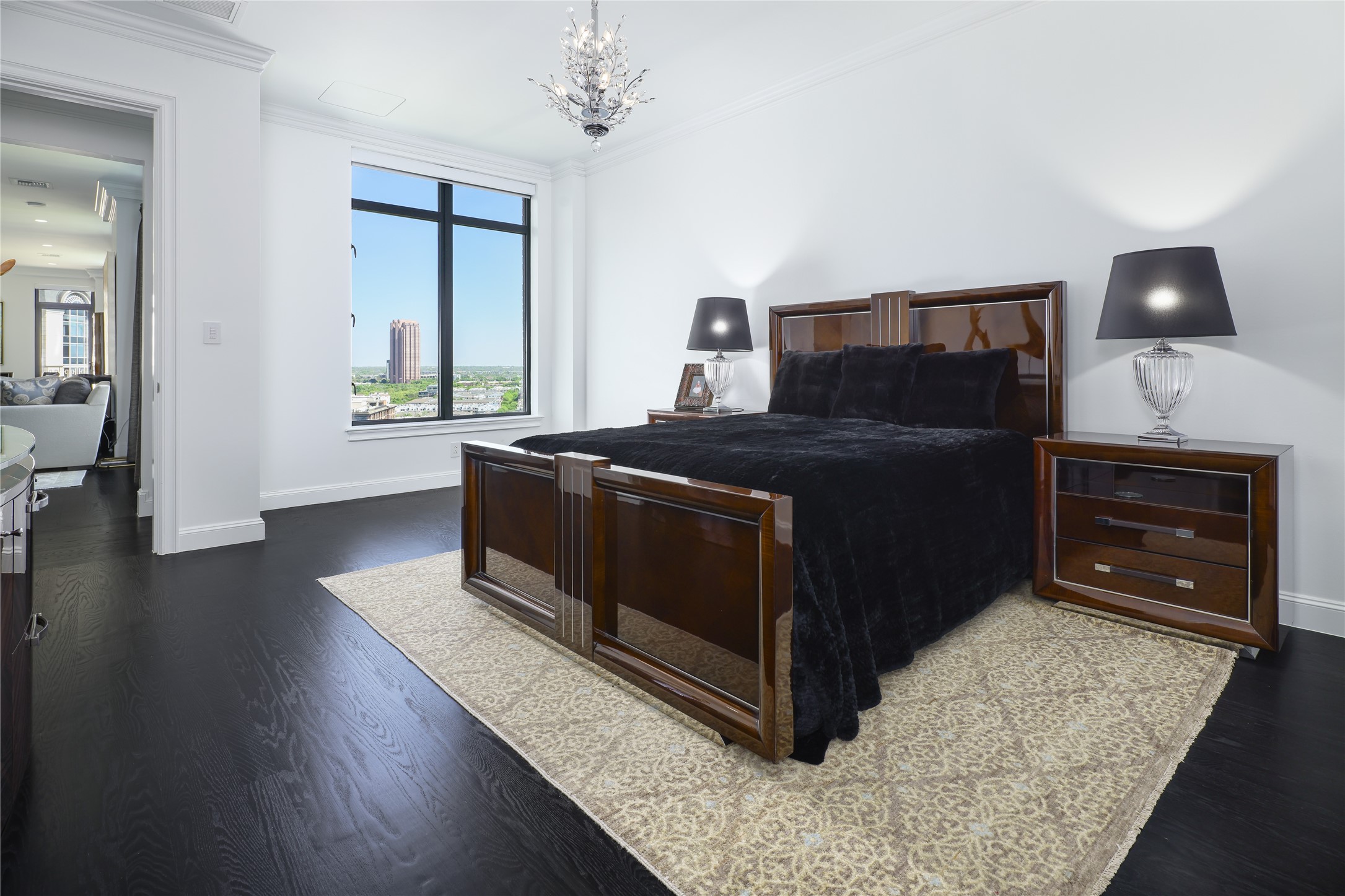 2525 N PEARL Street 1601A