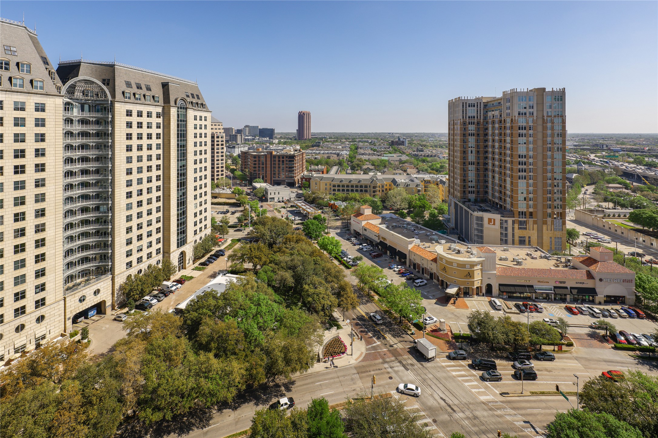 2525 N PEARL Street 1601A