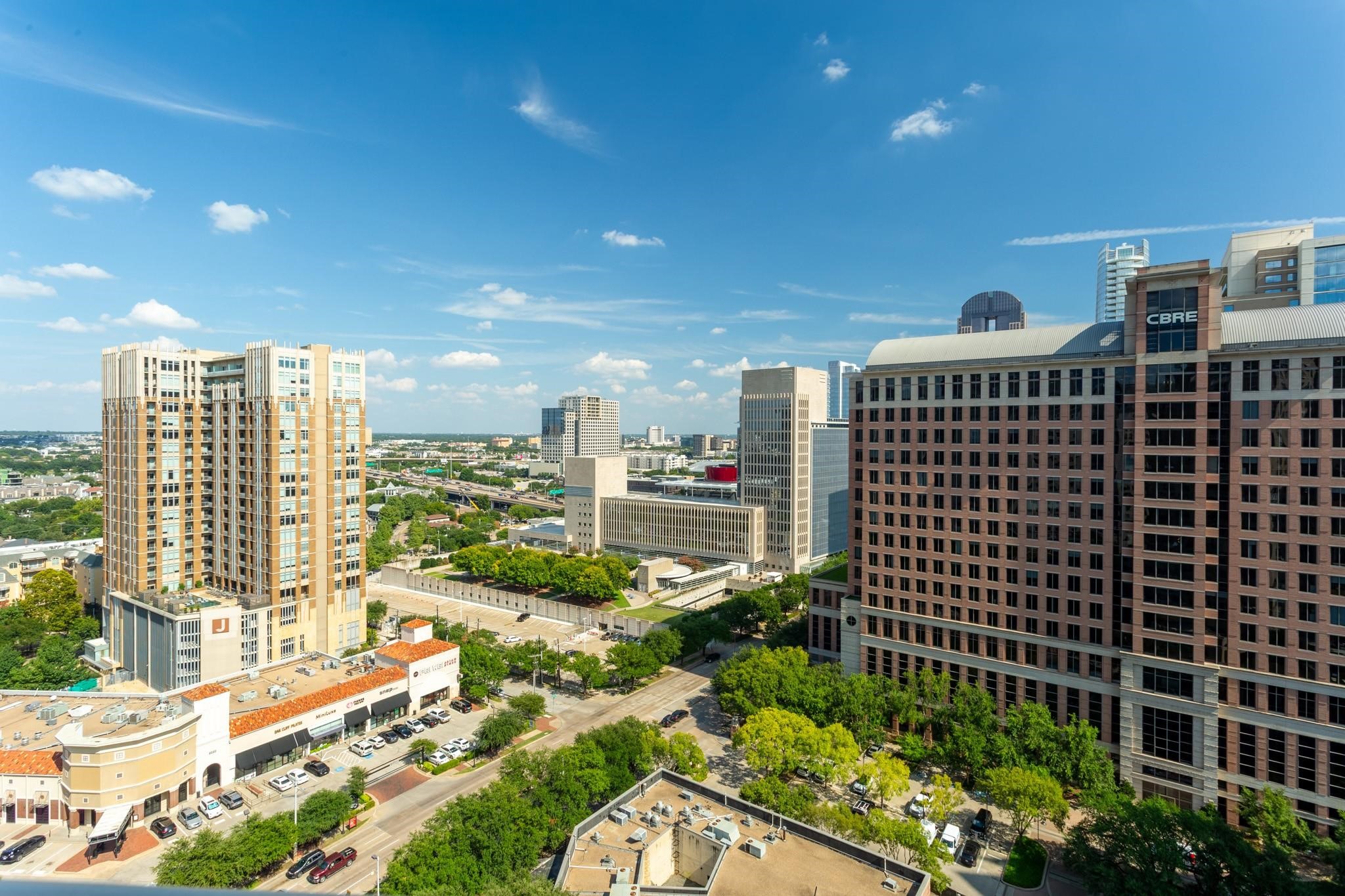 2525 N PEARL Street 1601A