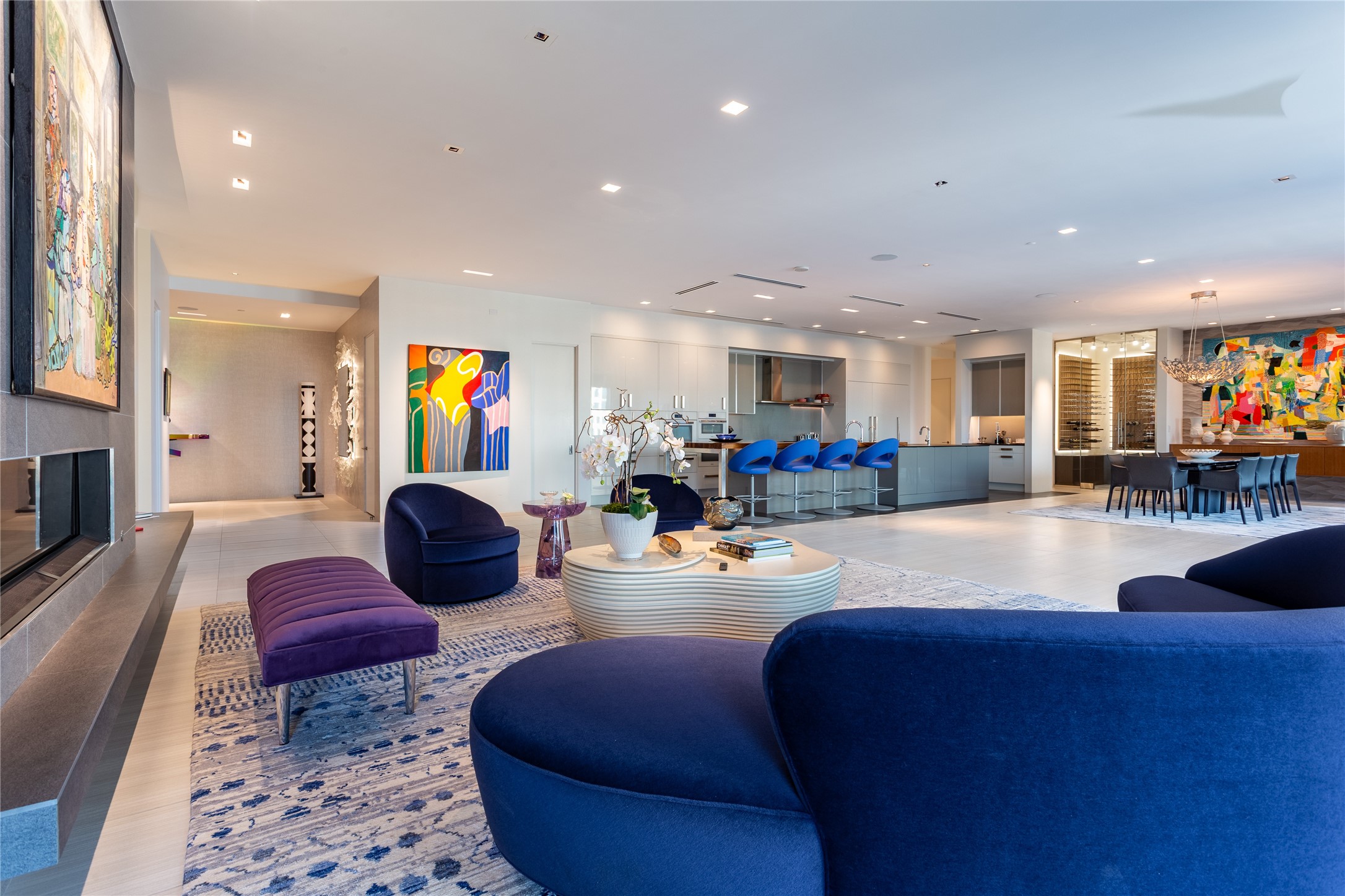 2300 WOLF Street 18A