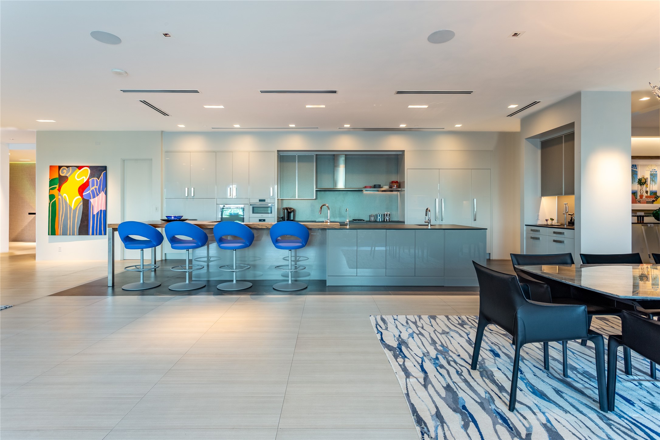 2300 WOLF Street 18A