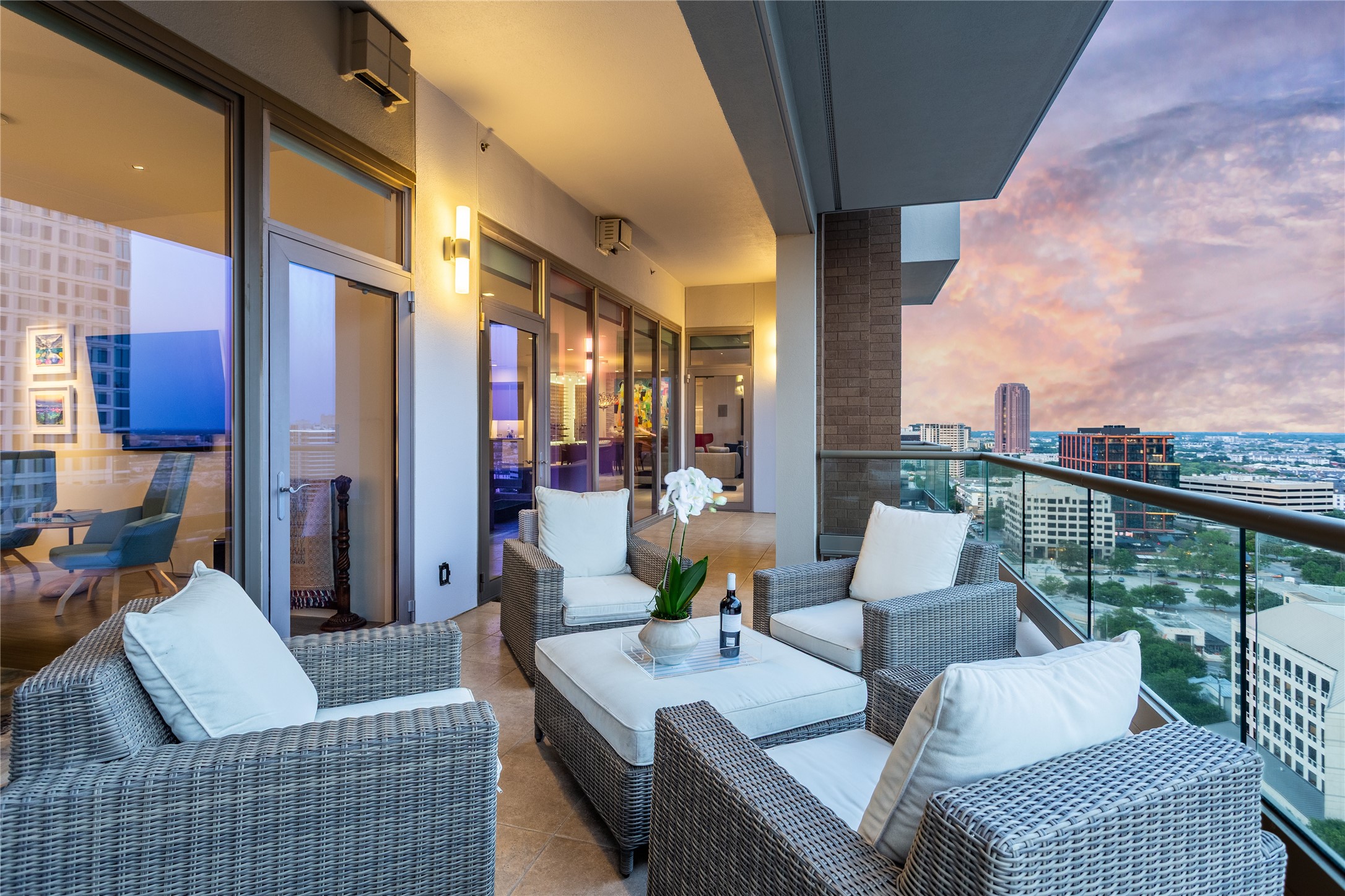 2300 WOLF Street 18A