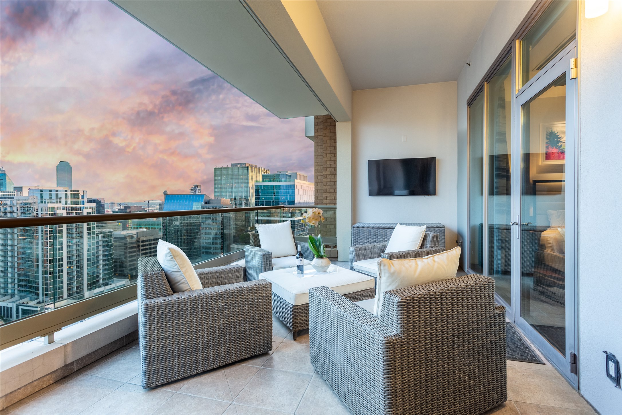 2300 WOLF Street 18A