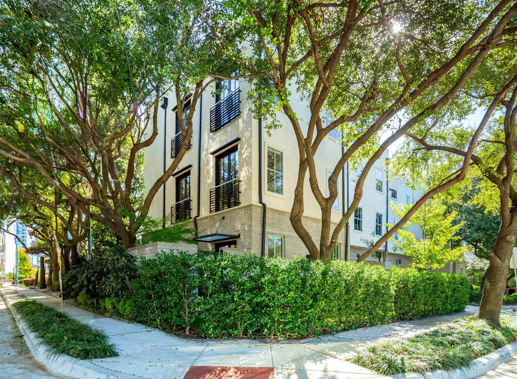 2630A WELBORN Street