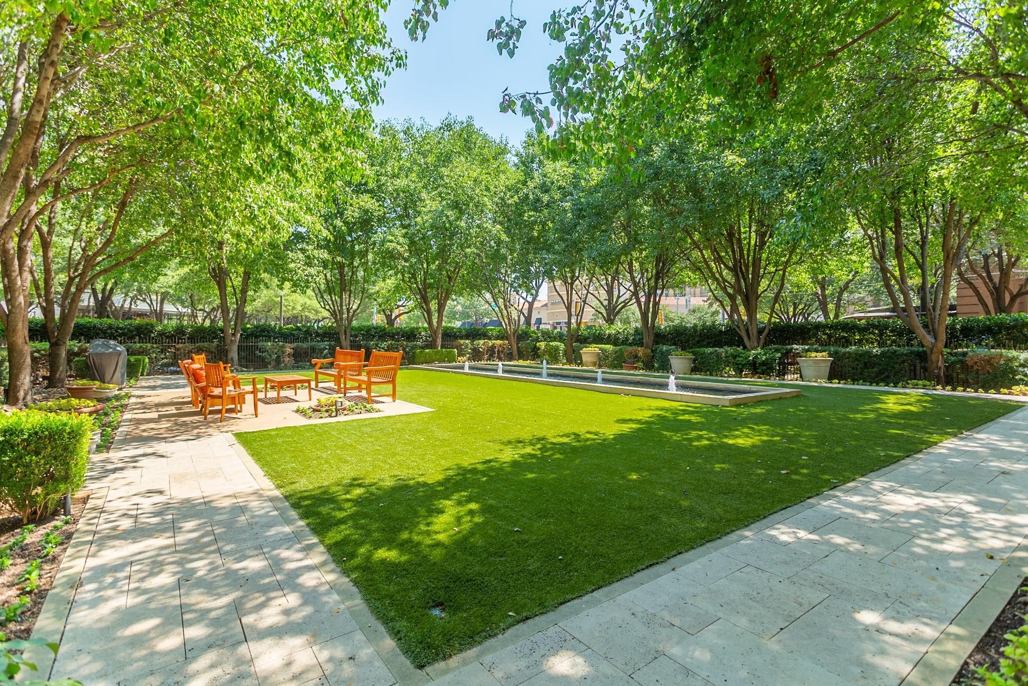 2525 N PEARL Street 1105