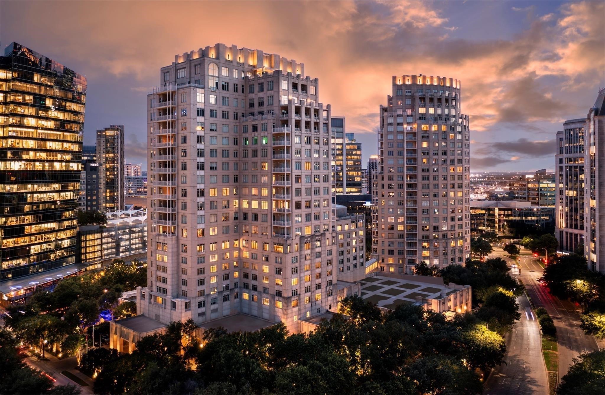 2525 N PEARL Street 1105