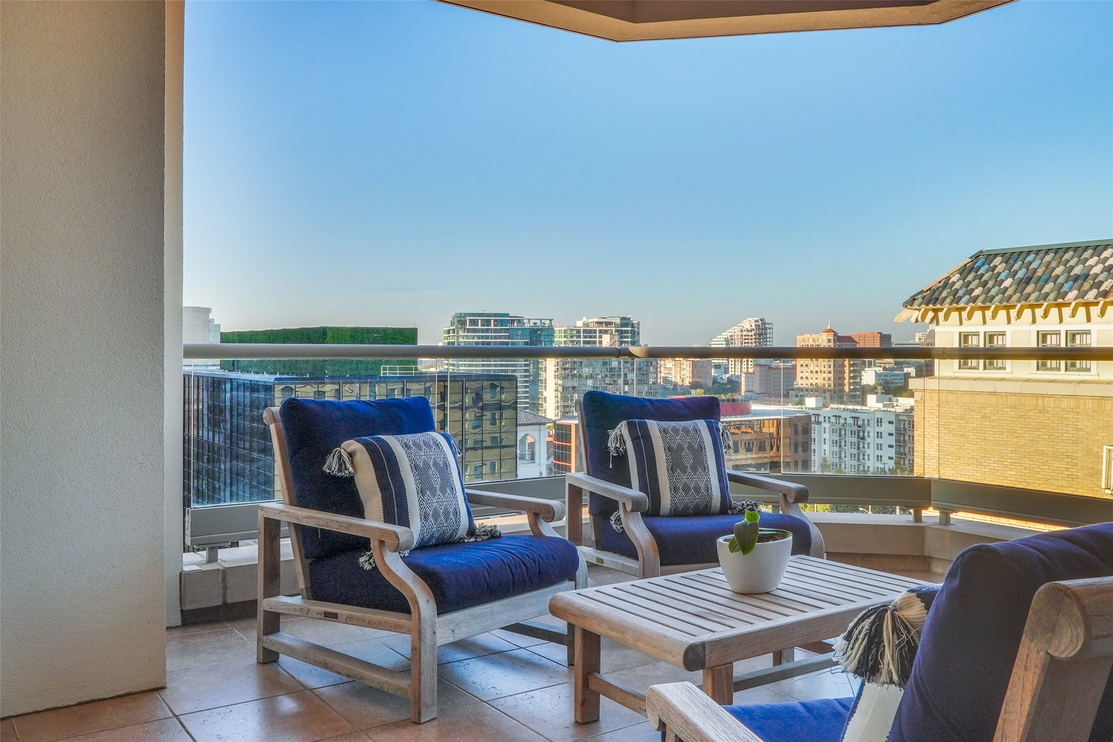 2300 Wolf Street 10-D