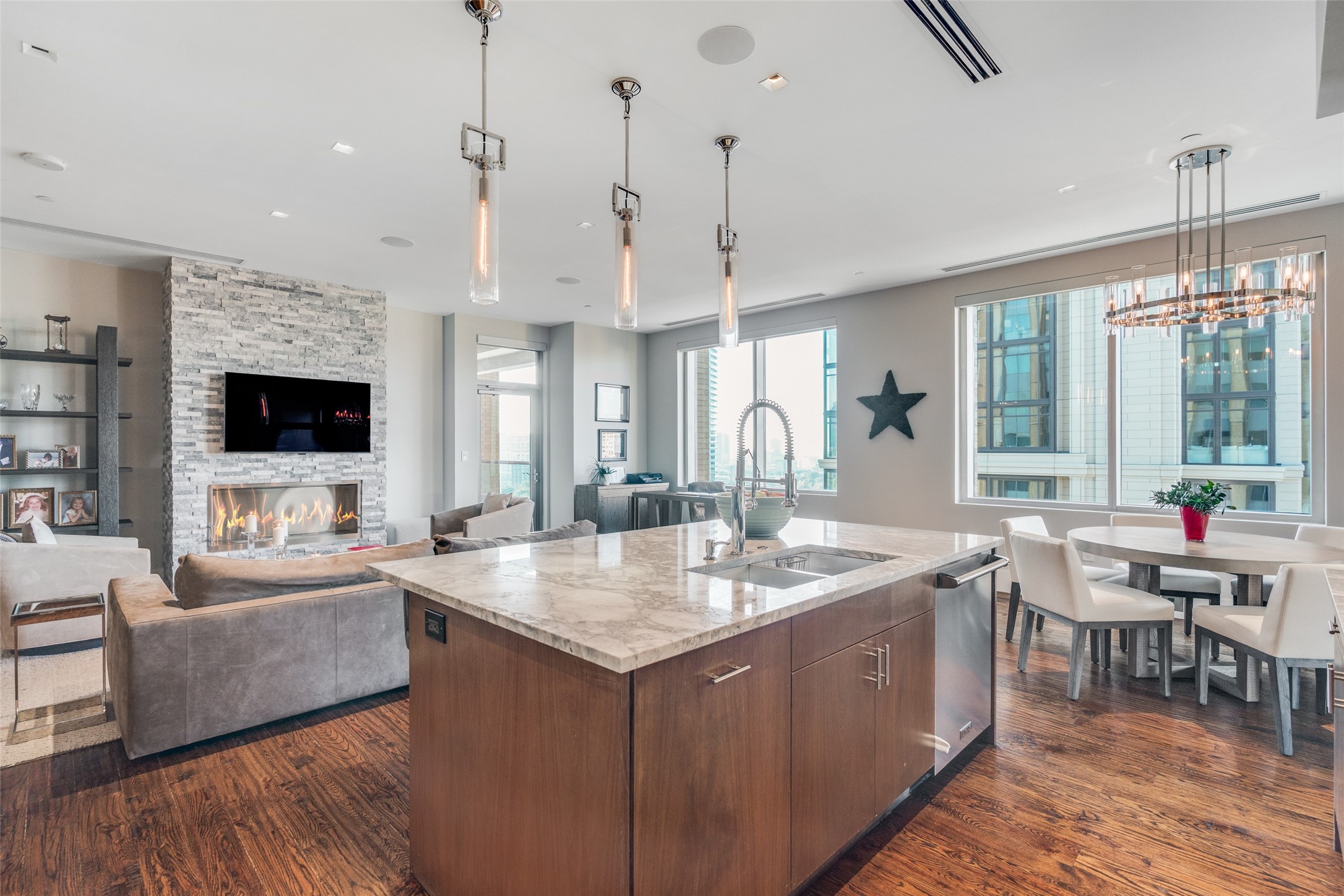 2300 Wolf Street 10-D