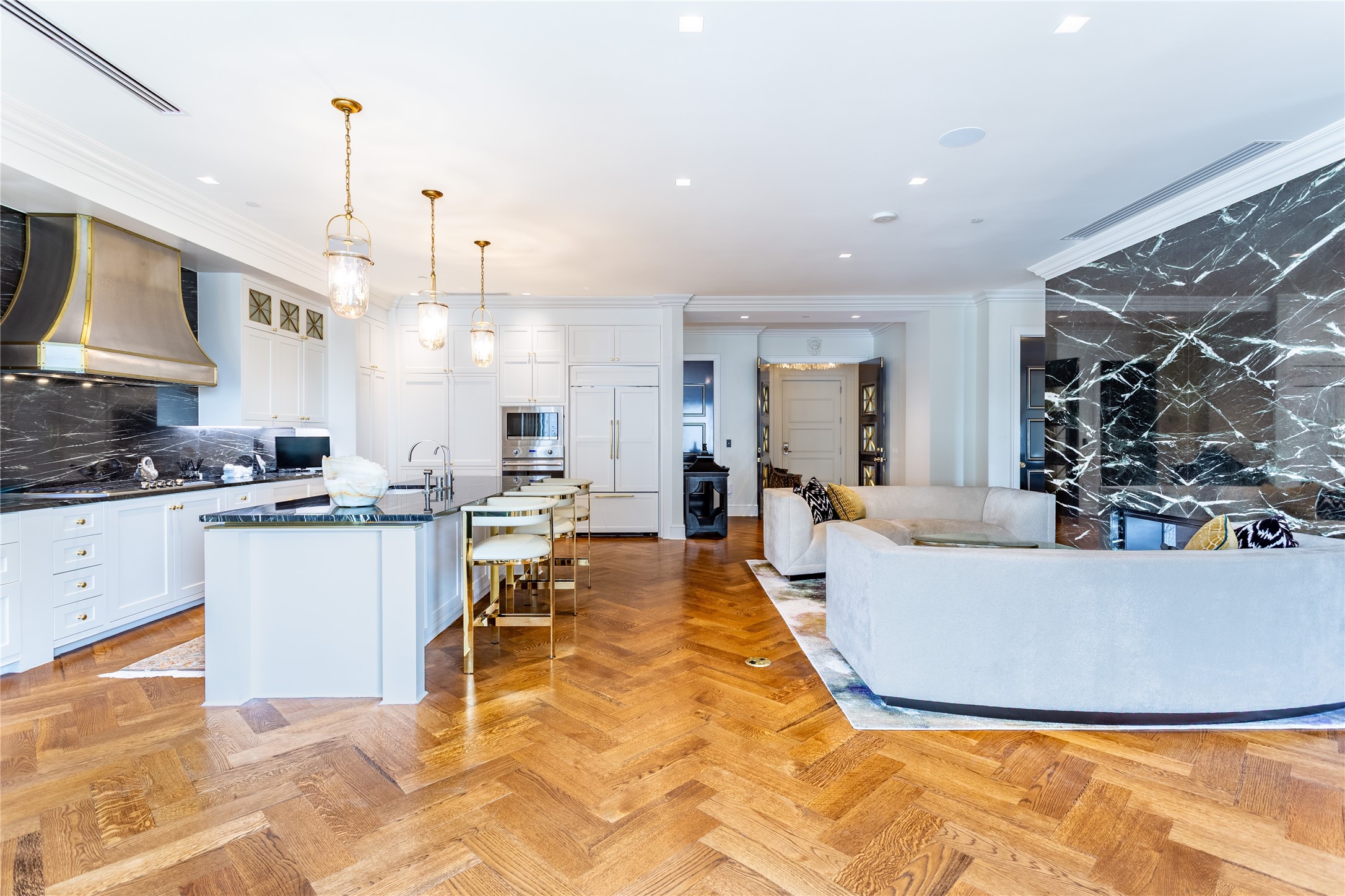 2300 WOLF Street 5D