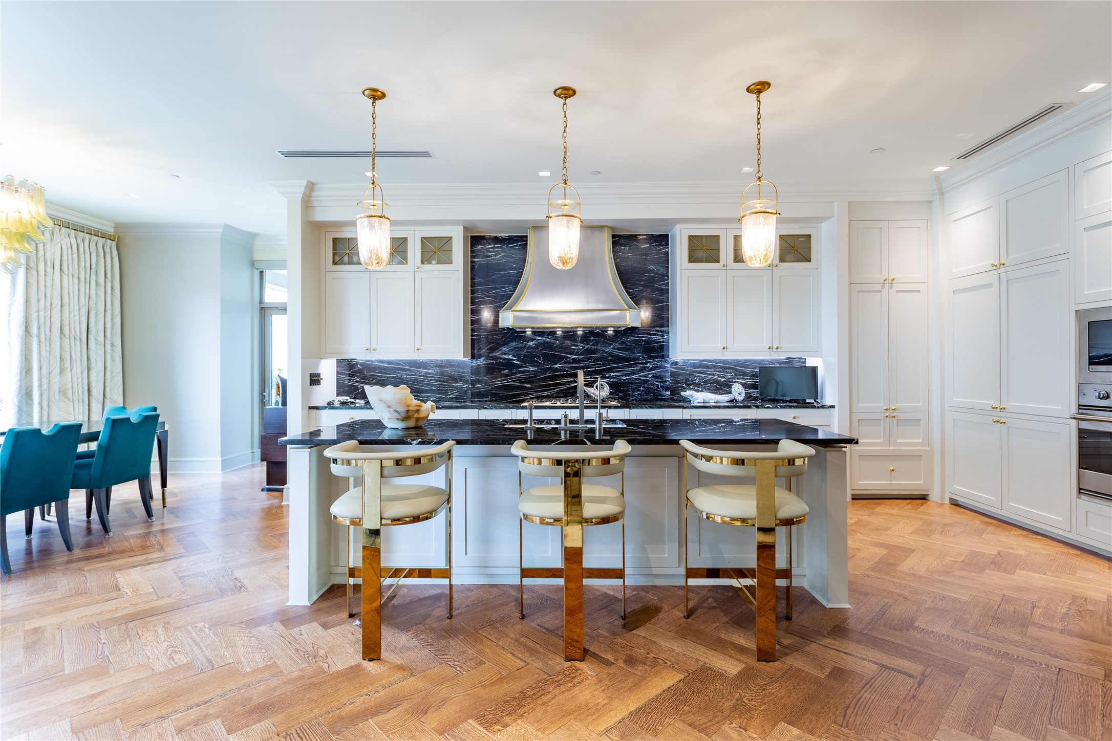 2300 WOLF Street 5D